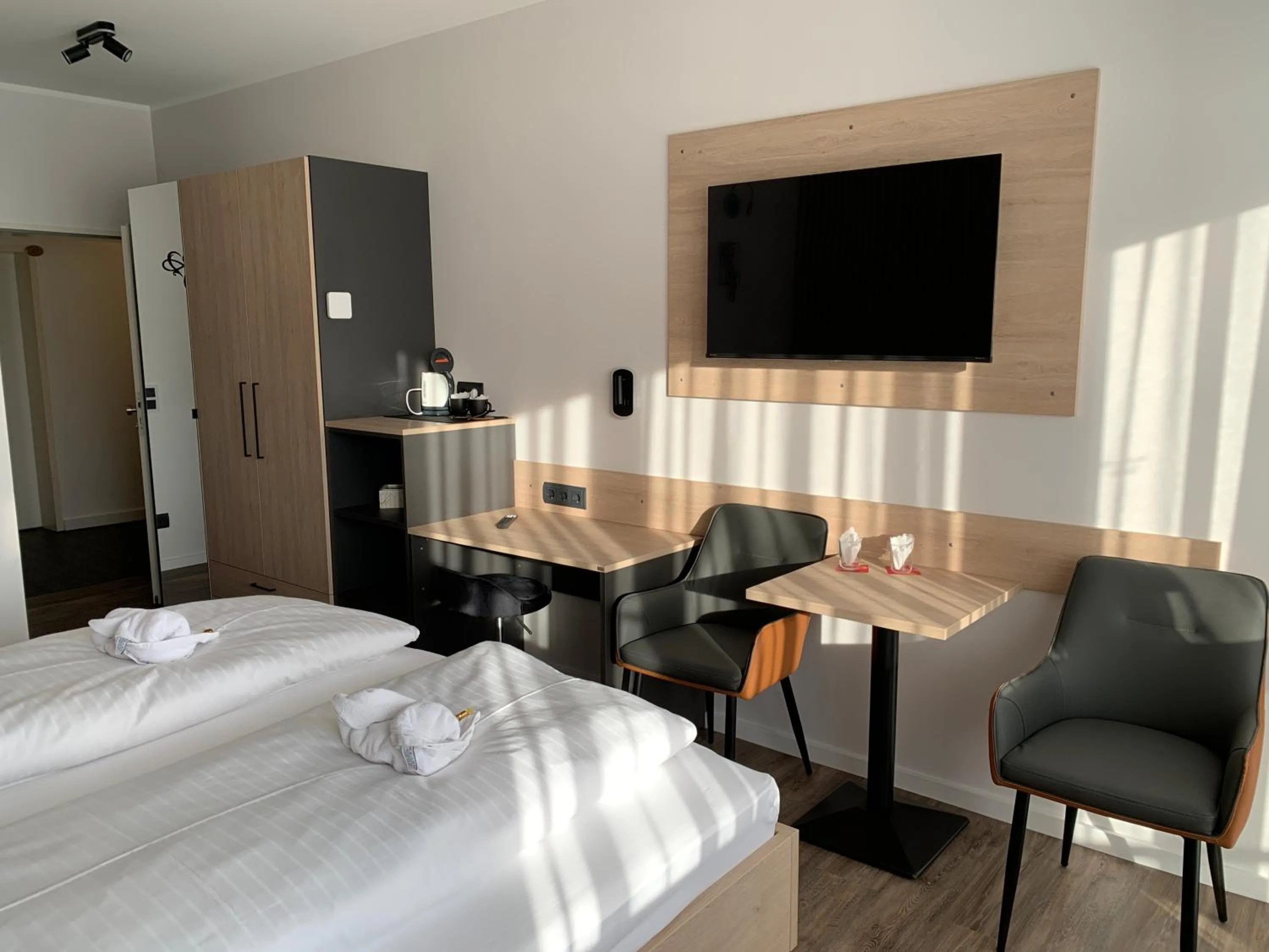 Photo of the whole room, Bed in Flair Hotel zur Therme