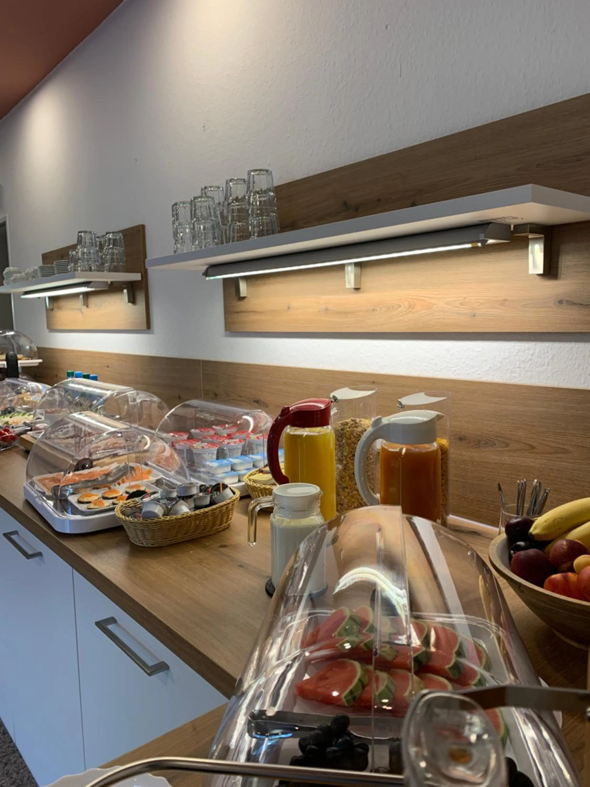 Buffet breakfast in Flair Hotel zur Therme