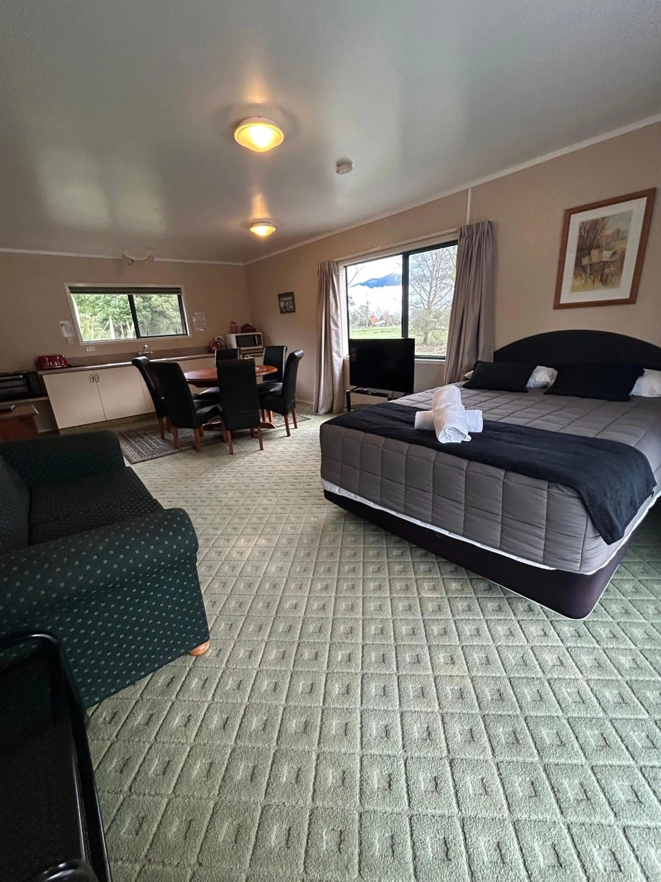 Bed in Kiwi Park Motels