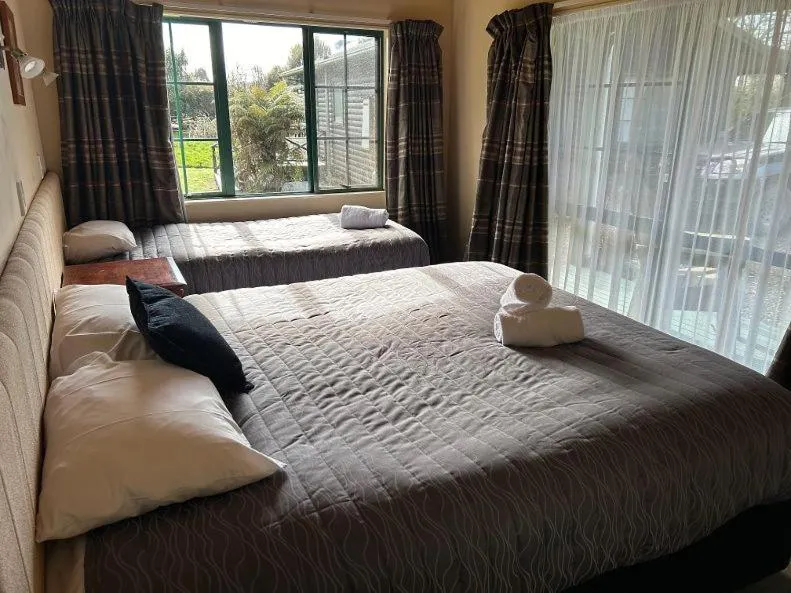 Bed in Kiwi Park Motels