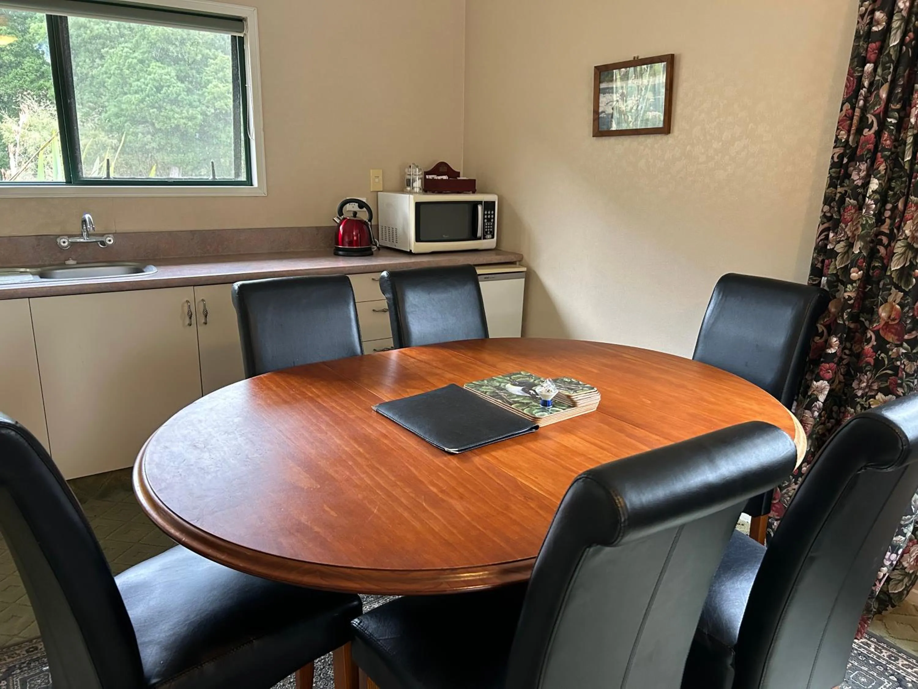 Bed in Kiwi Park Motels