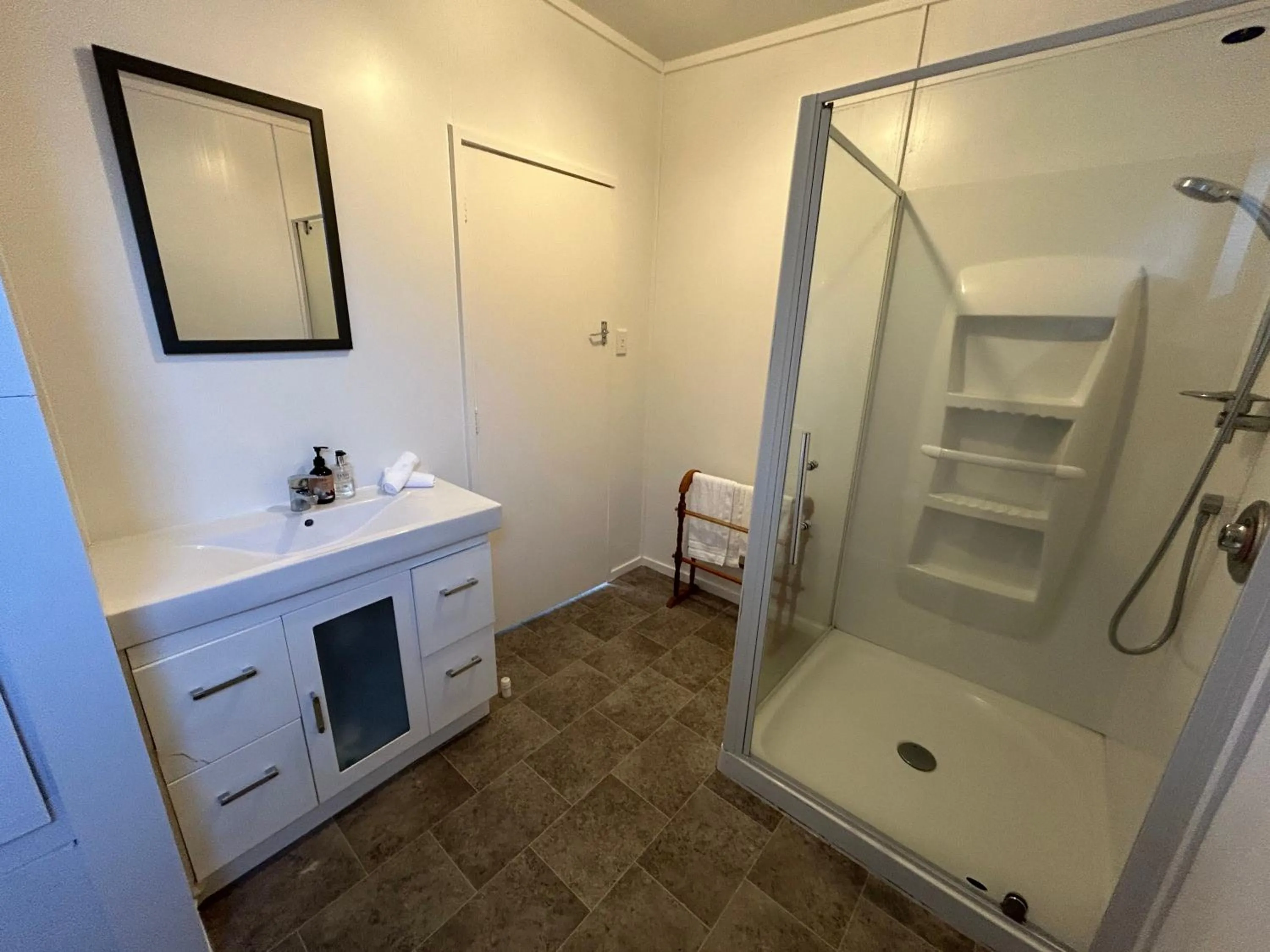 Shower in Kiwi Park Motels