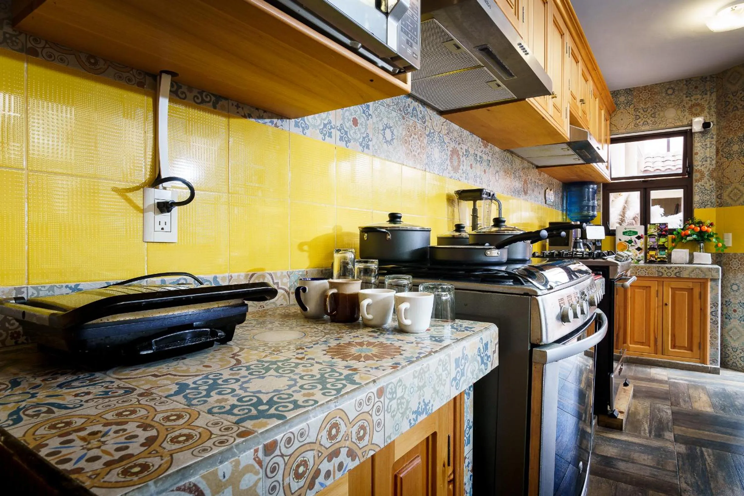 Communal kitchen in Tierra Alta Hostal