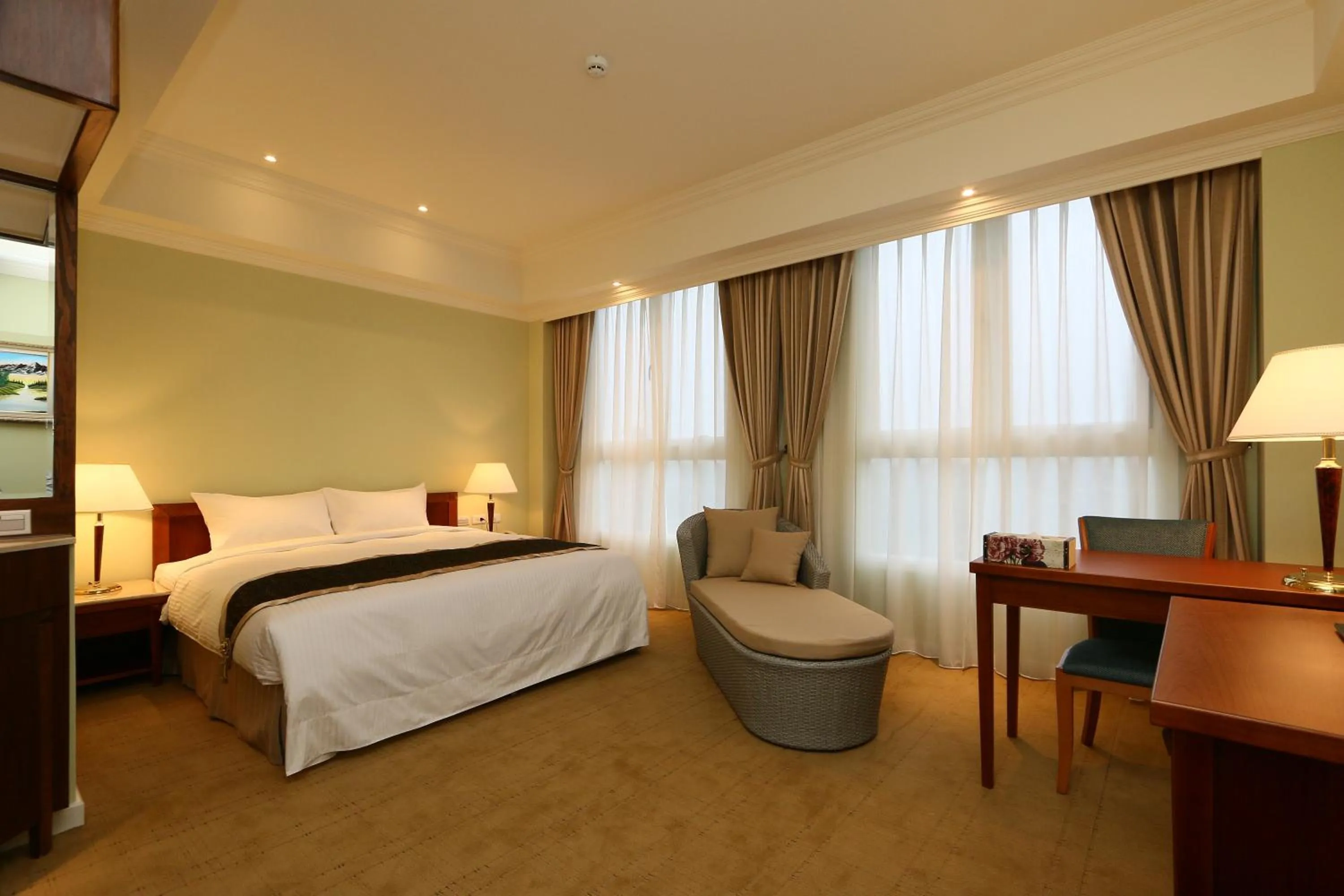 Photo of the whole room, Bed in Aleex Villa