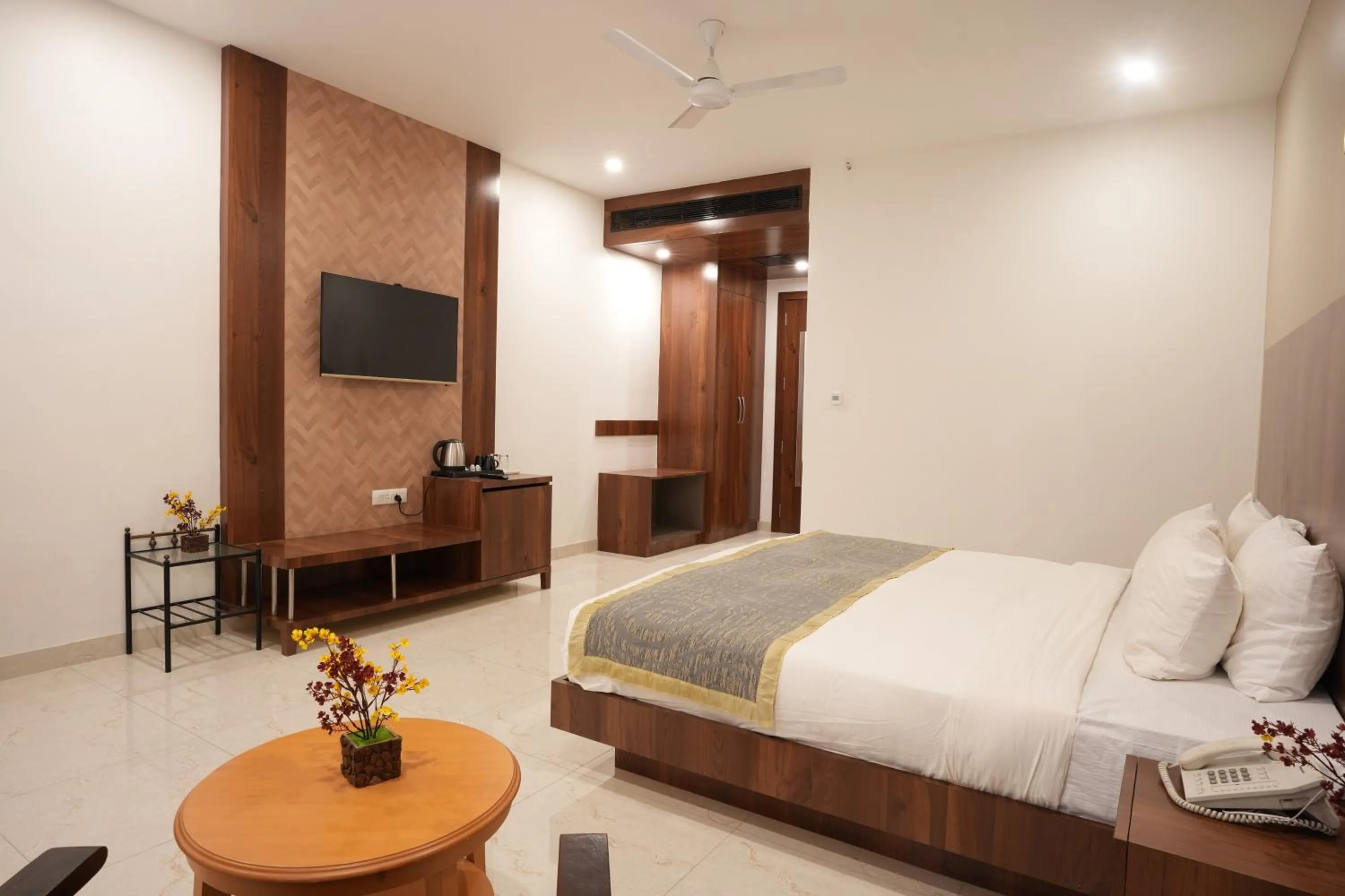 TV and multimedia, Bed in Stamps by Eight Continents, Jodhpur