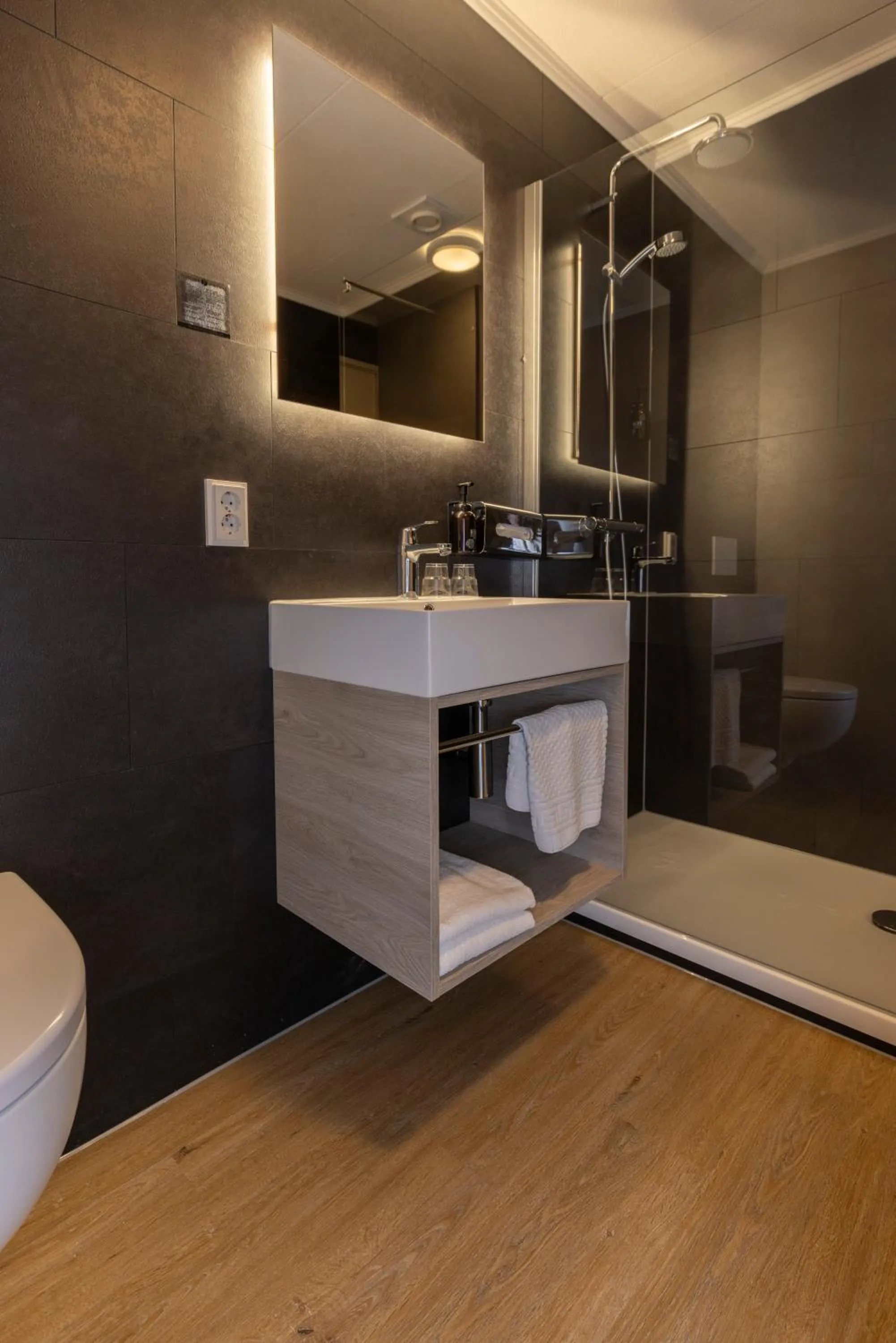 Toilet in Fletcher Hotel-Restaurant Langewold