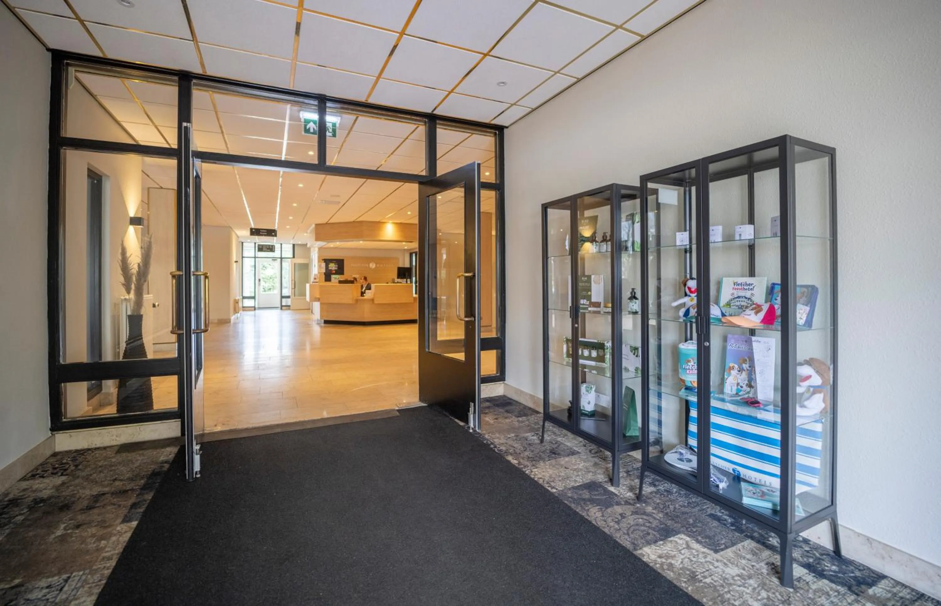 Facade/entrance in Fletcher Hotel-Restaurant Langewold