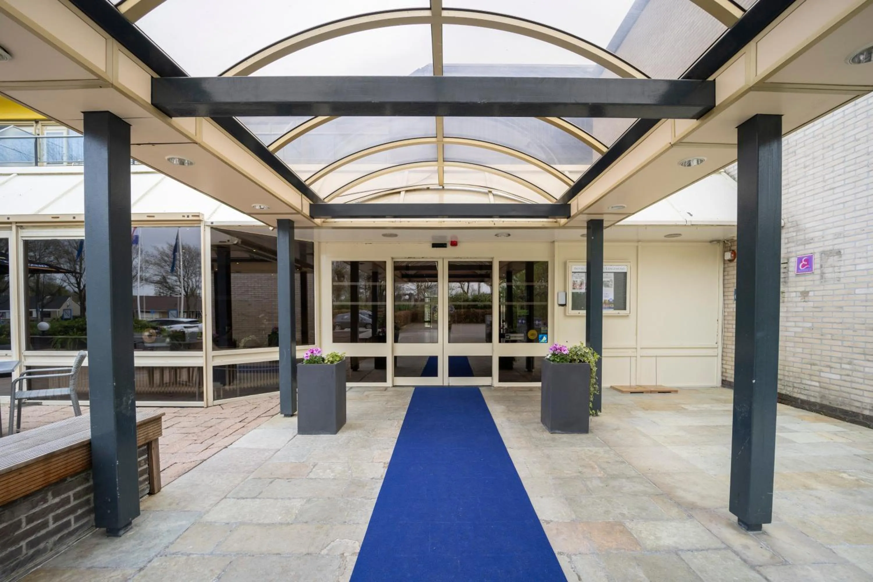 Facade/entrance in Fletcher Hotel-Restaurant Langewold