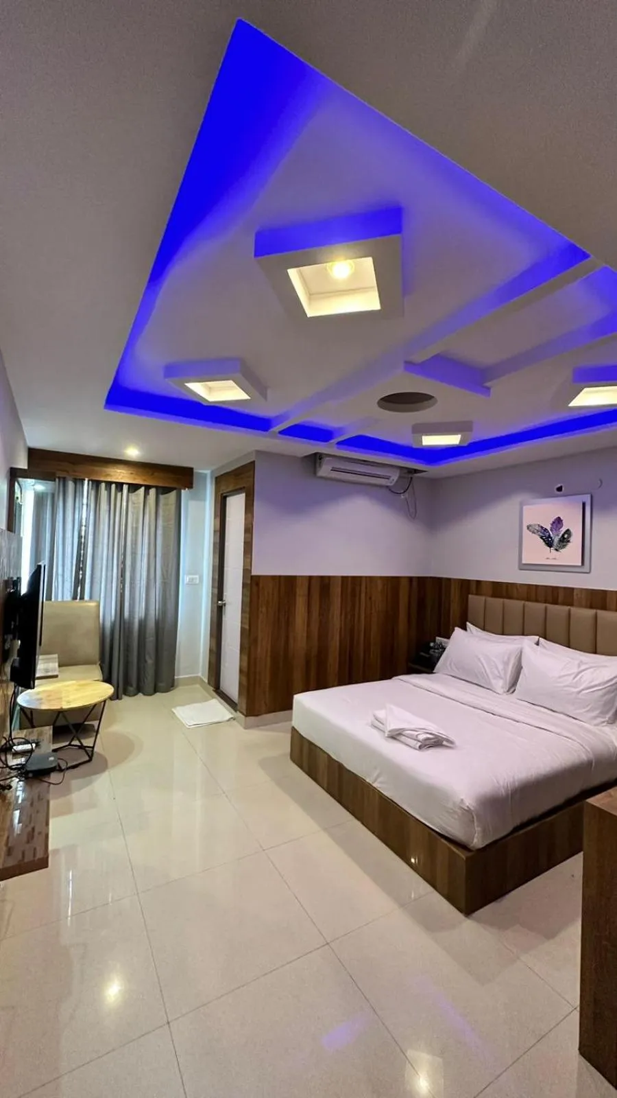 Hotel Avenue Suites Near International Airport Bangalore