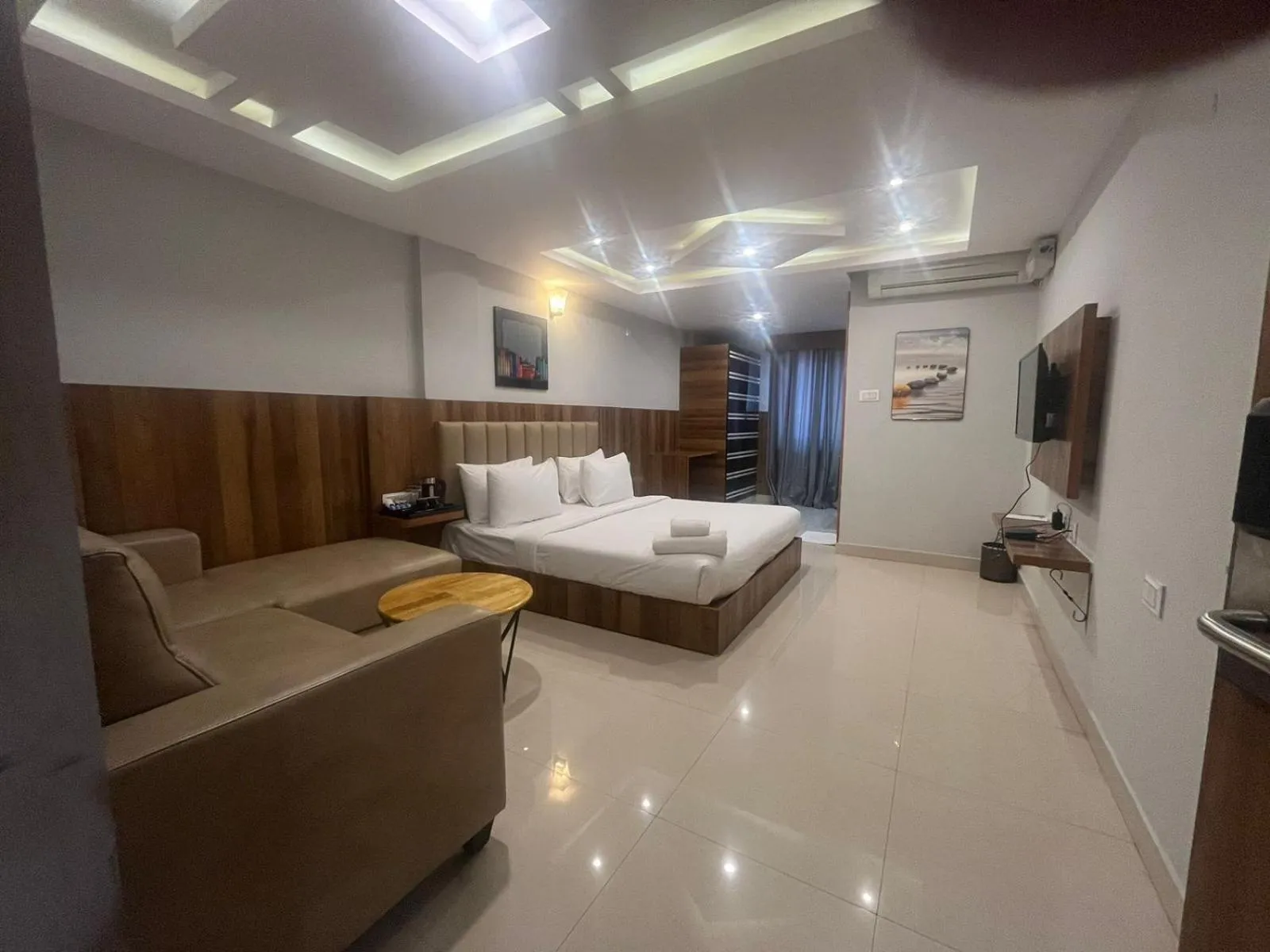 Bed in Hotel Avenue Suites Near International Airport Bangalore