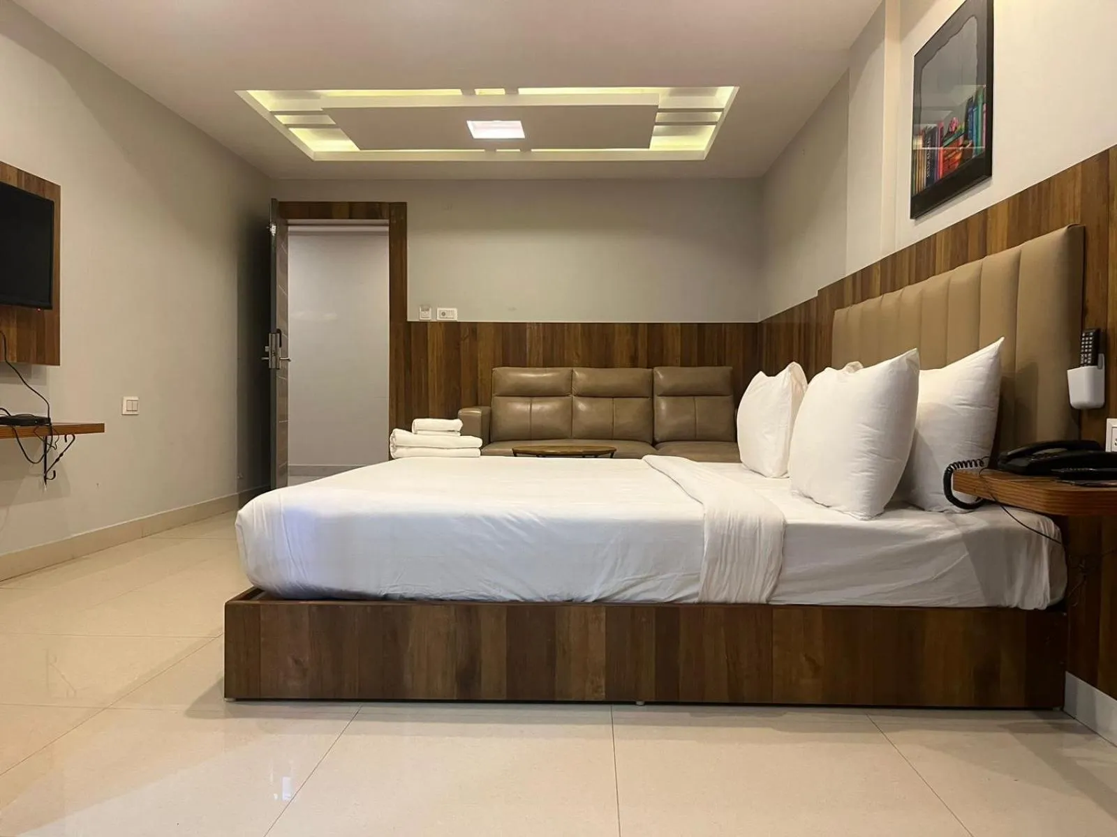 Bed in Hotel Avenue Suites Near International Airport Bangalore