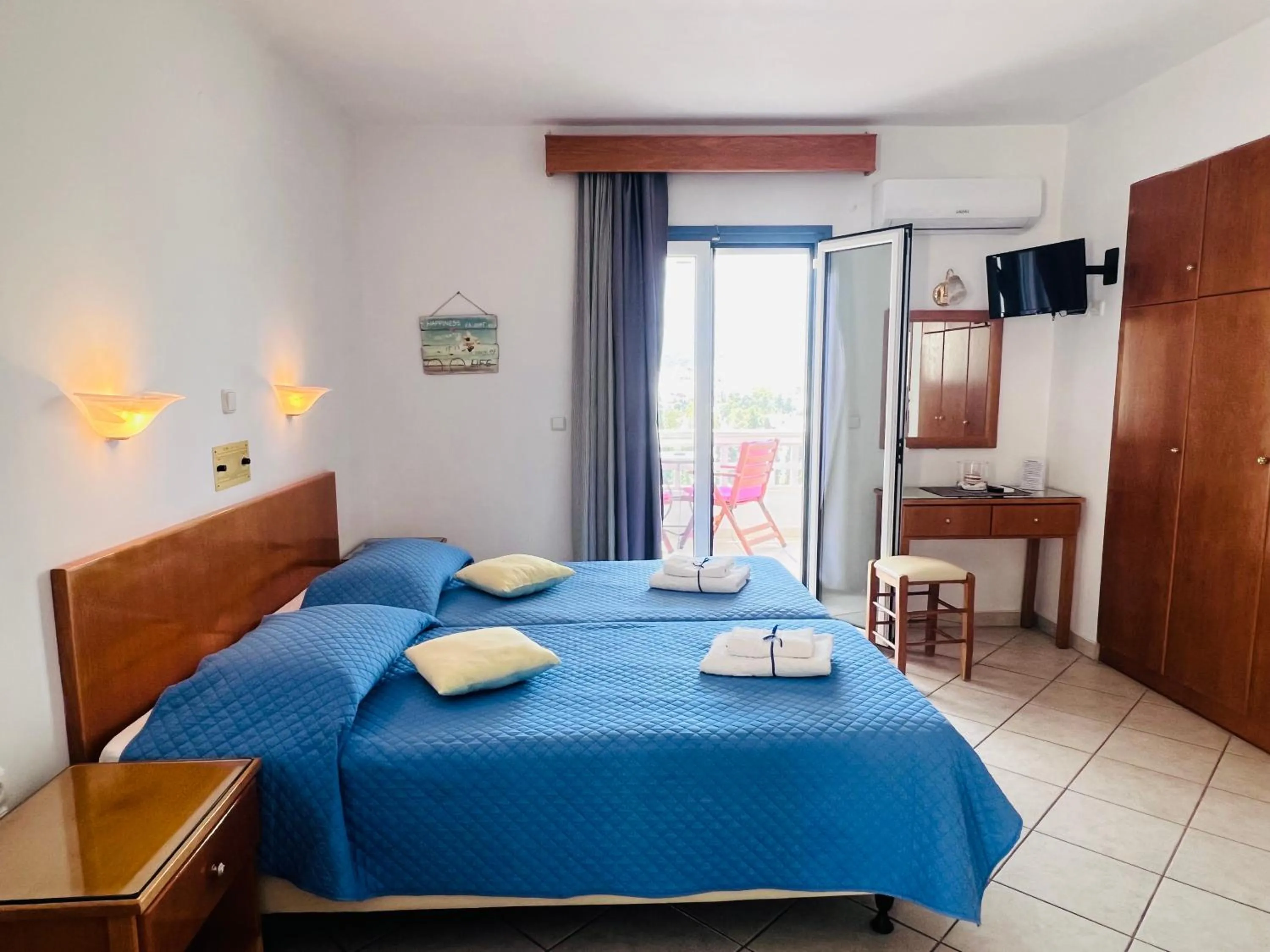 Bedroom, Bed in KTM Sunny Villas