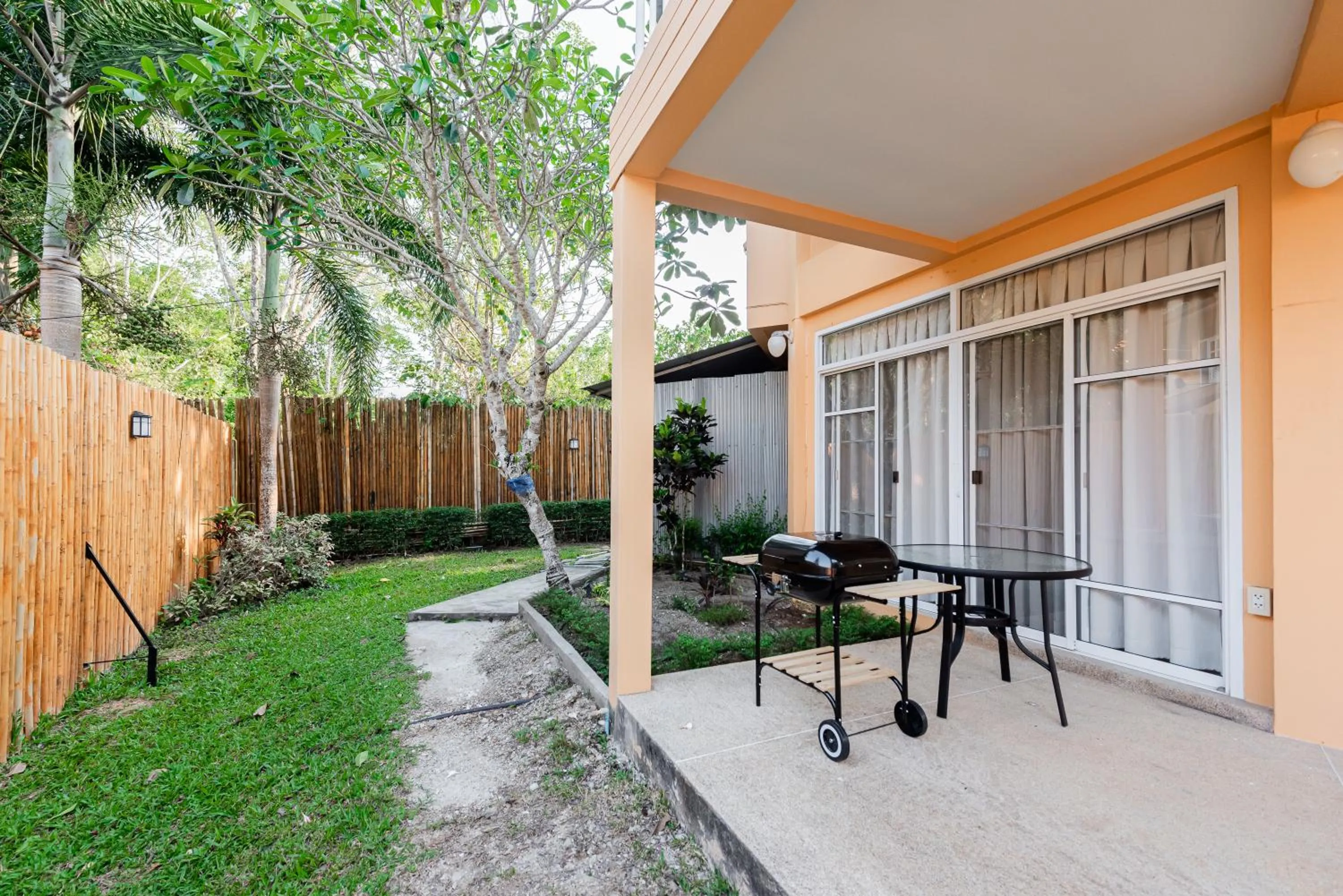 BBQ facilities in Twin Villas Ao Nang