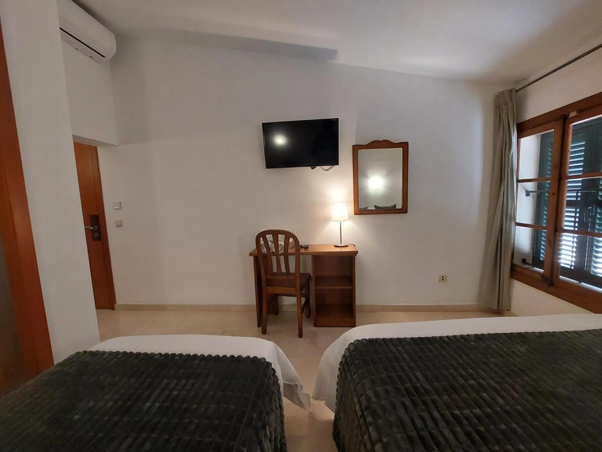 Photo of the whole room, Bed in My Rooms Manacor Centre by My Rooms Hotels