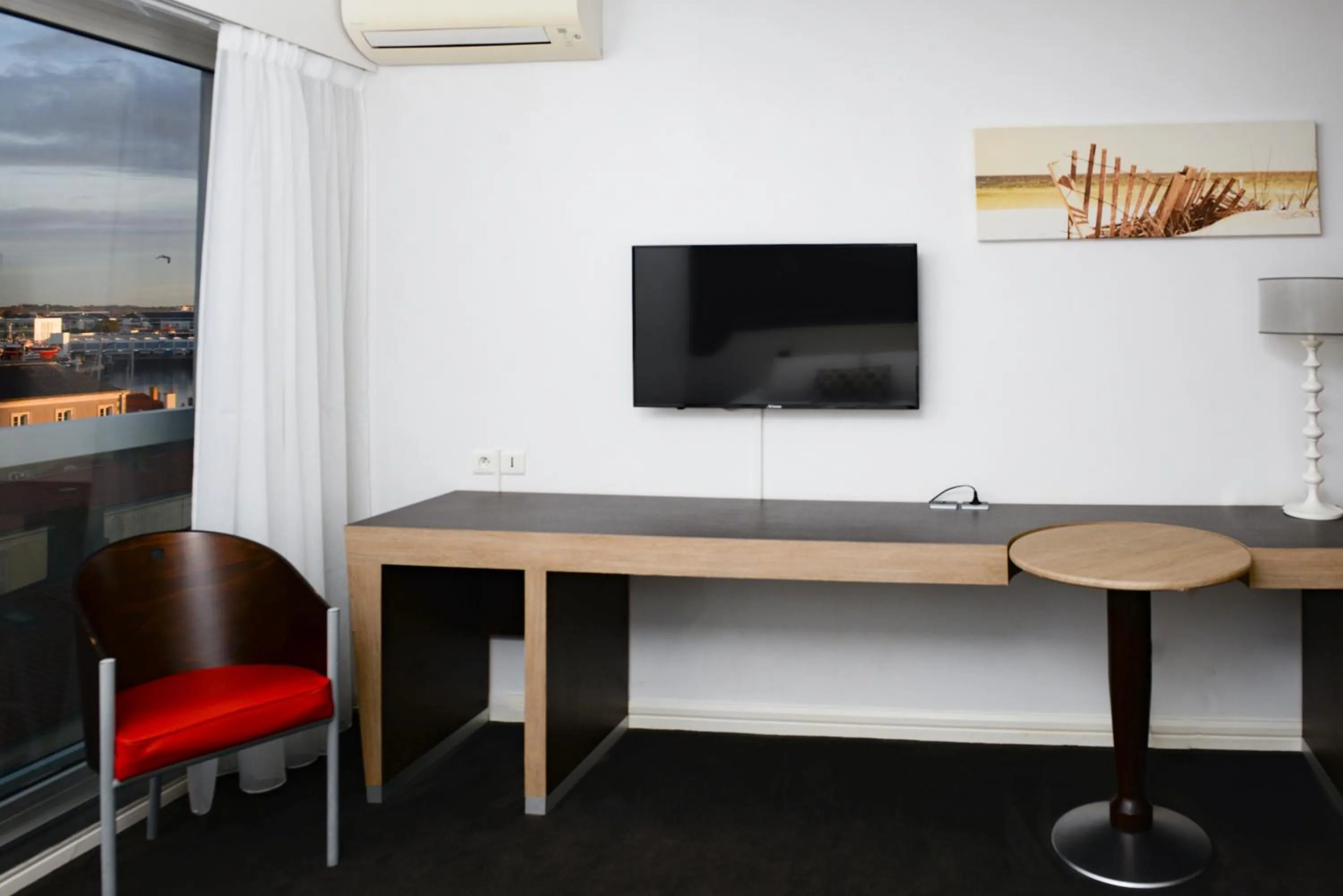 Bedroom in Kyriad Prestige Les Sables d'Olonne - Plage - Centre des Congrès