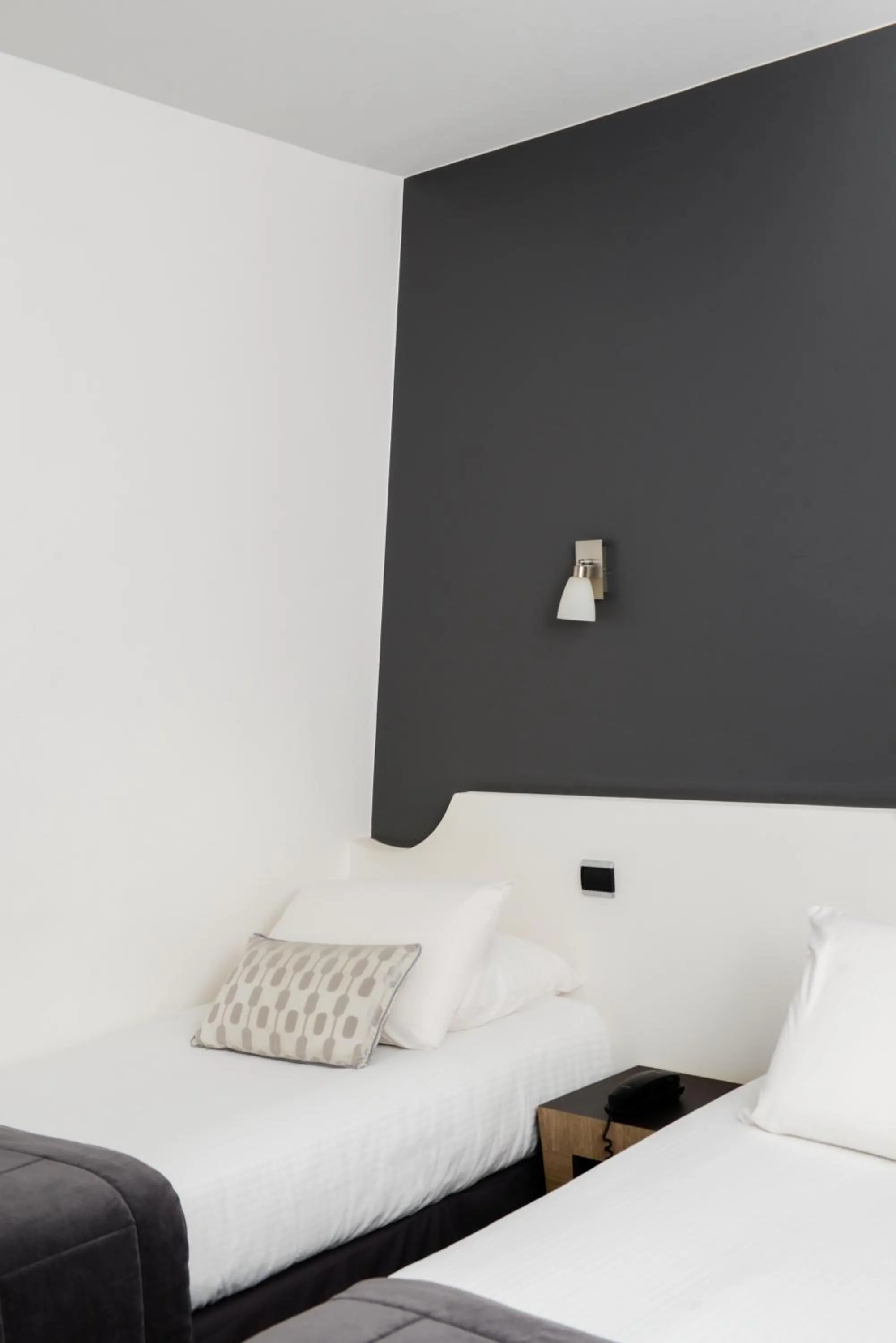 Bed in Kyriad Prestige Les Sables d'Olonne - Plage - Centre des Congrès