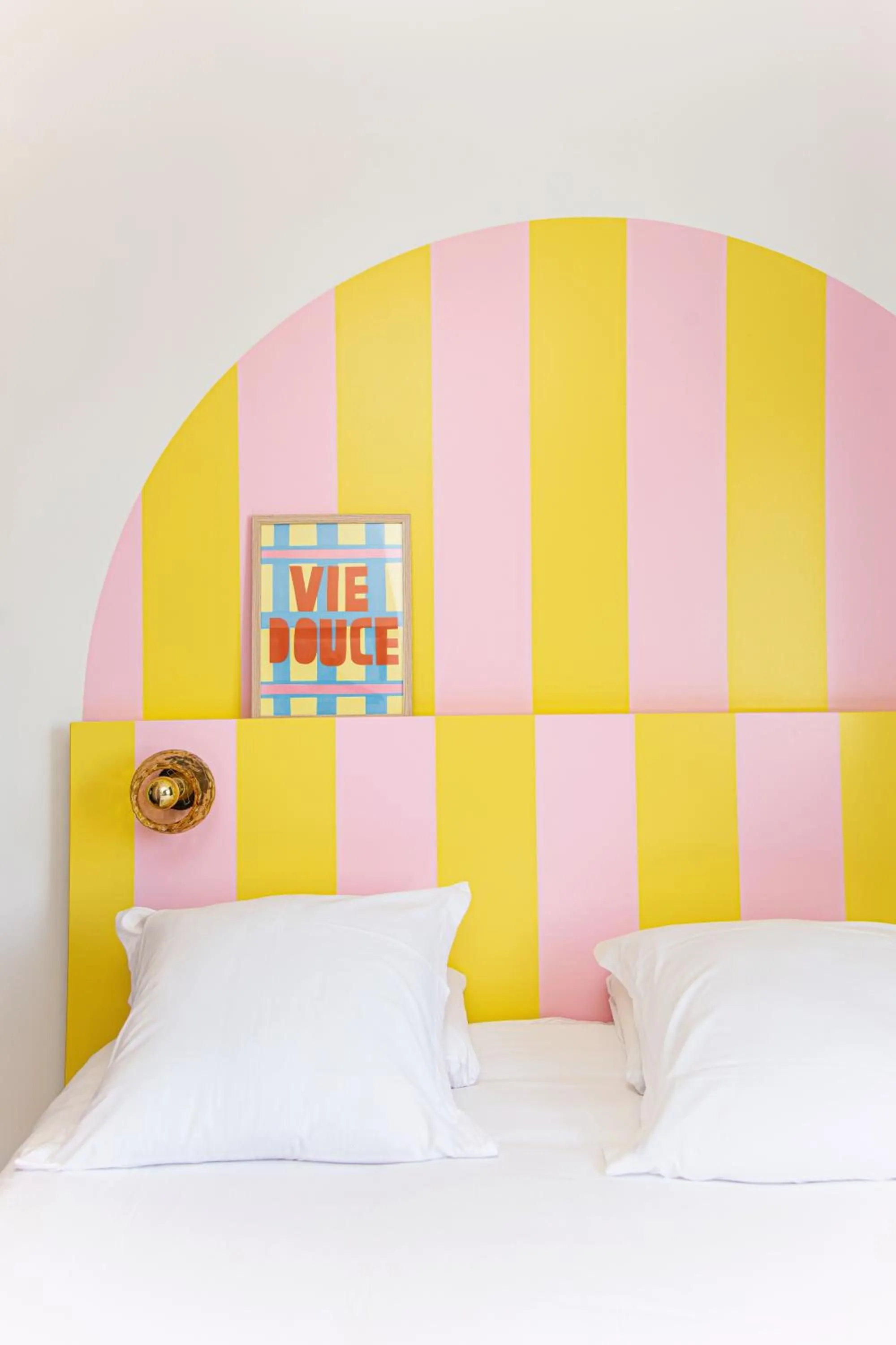 Bed in DEMAIN Hôtel