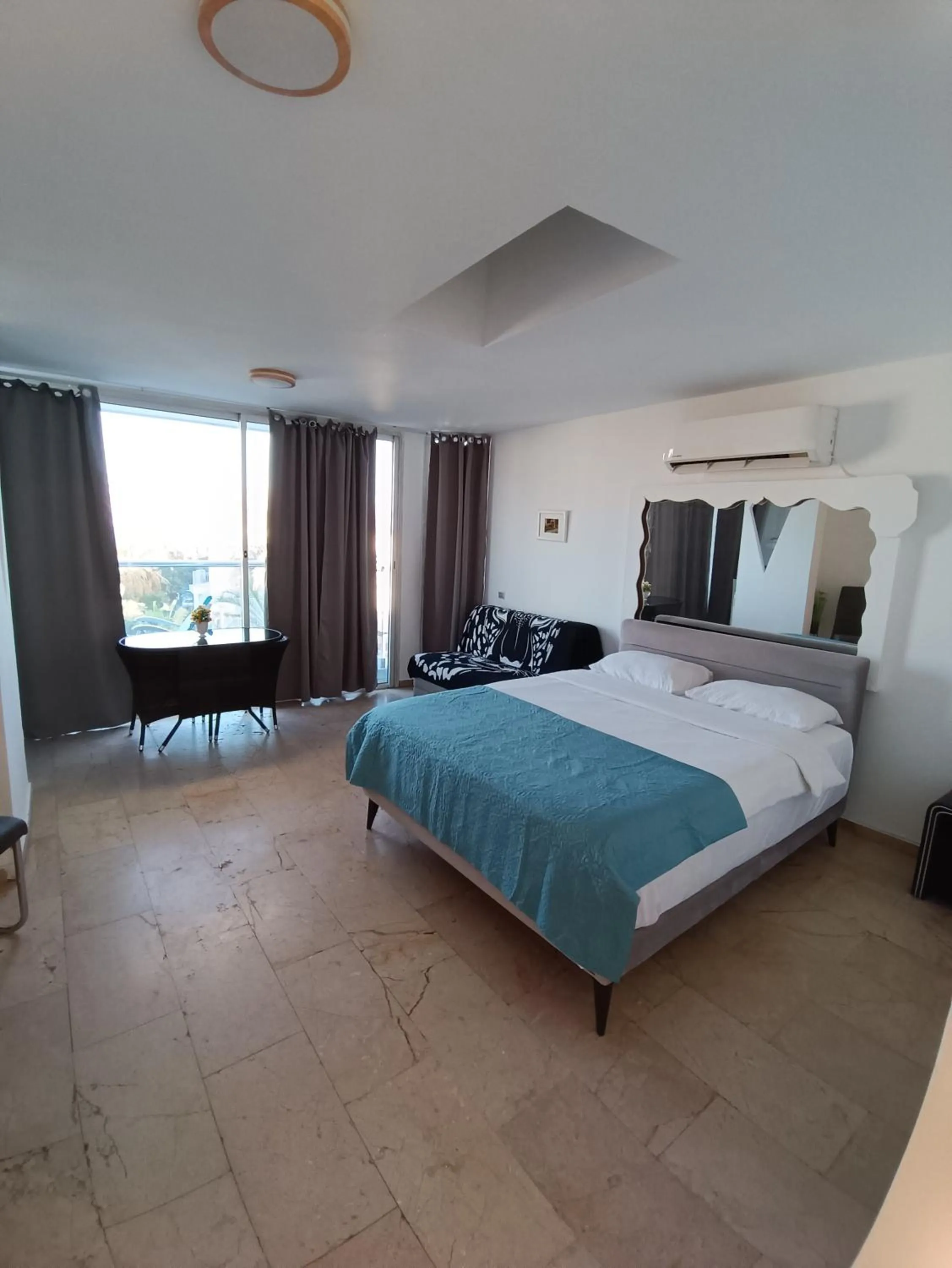 Superior Double Room with Private Bathroom and Balcony - single occupancy in Custo Club