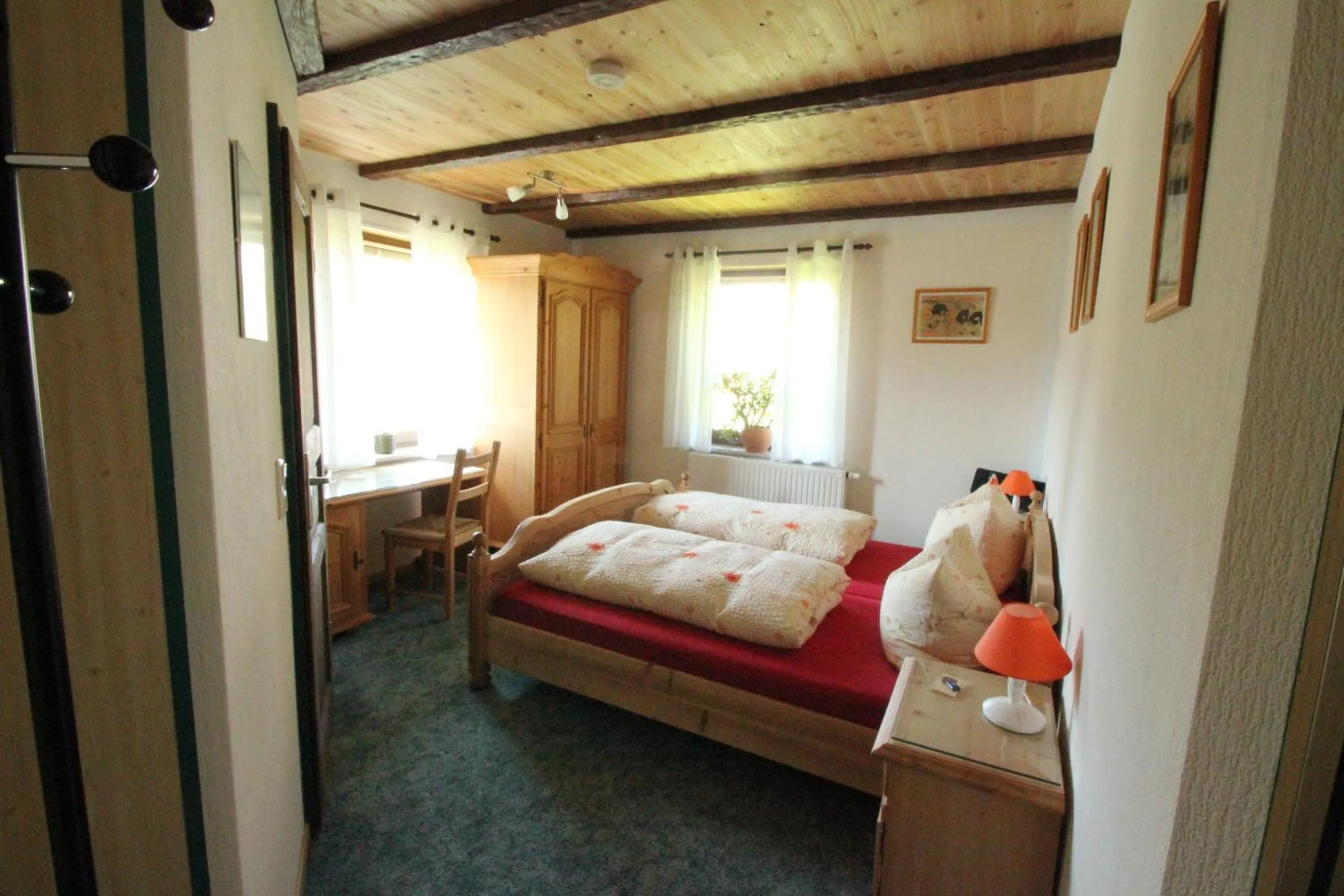 Photo of the whole room, Bed in Die Radler-Scheune Finsterbergen