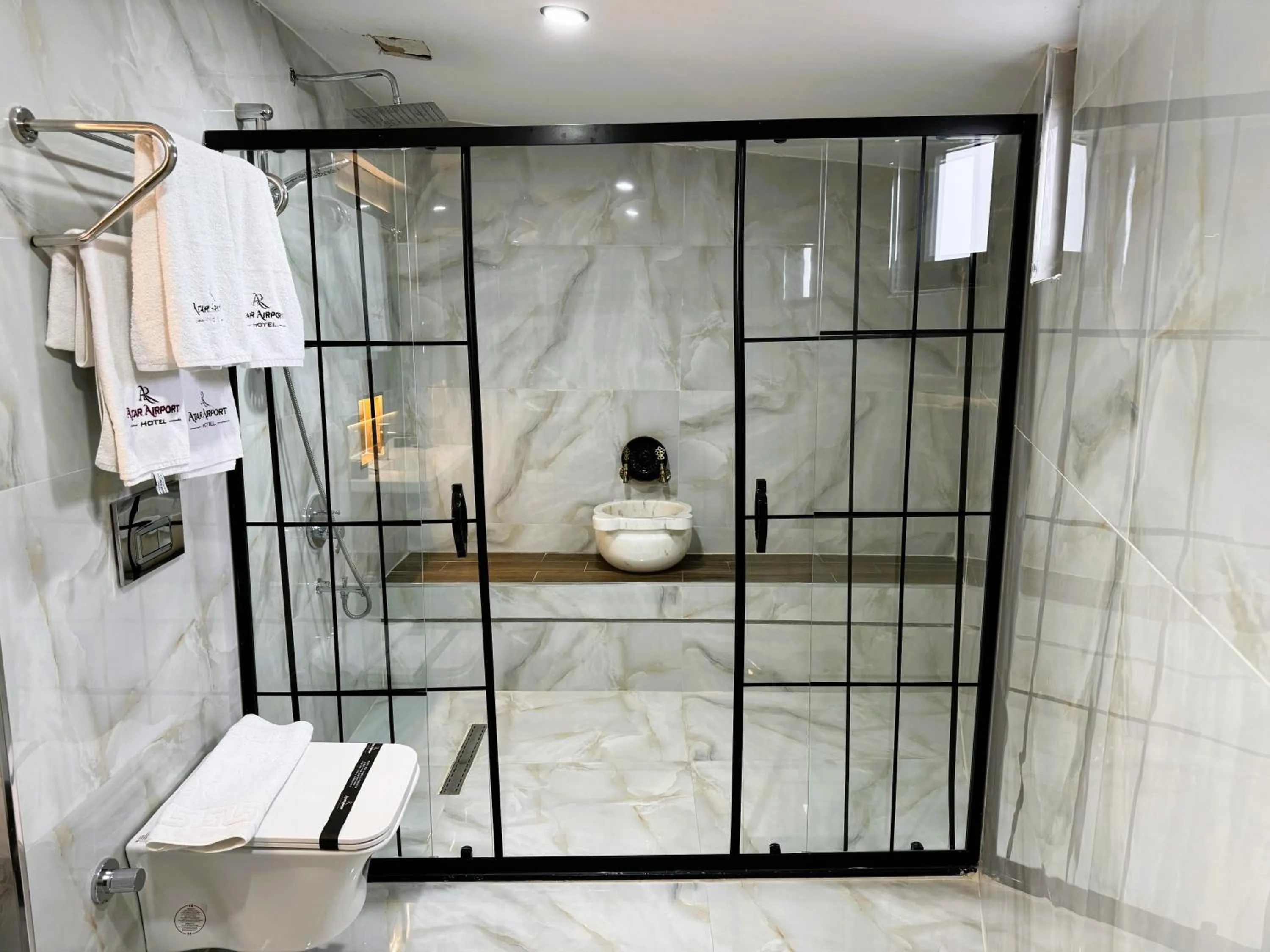 Public Bath in Atar Airport Hotel - Restaurant & Spa Wellness