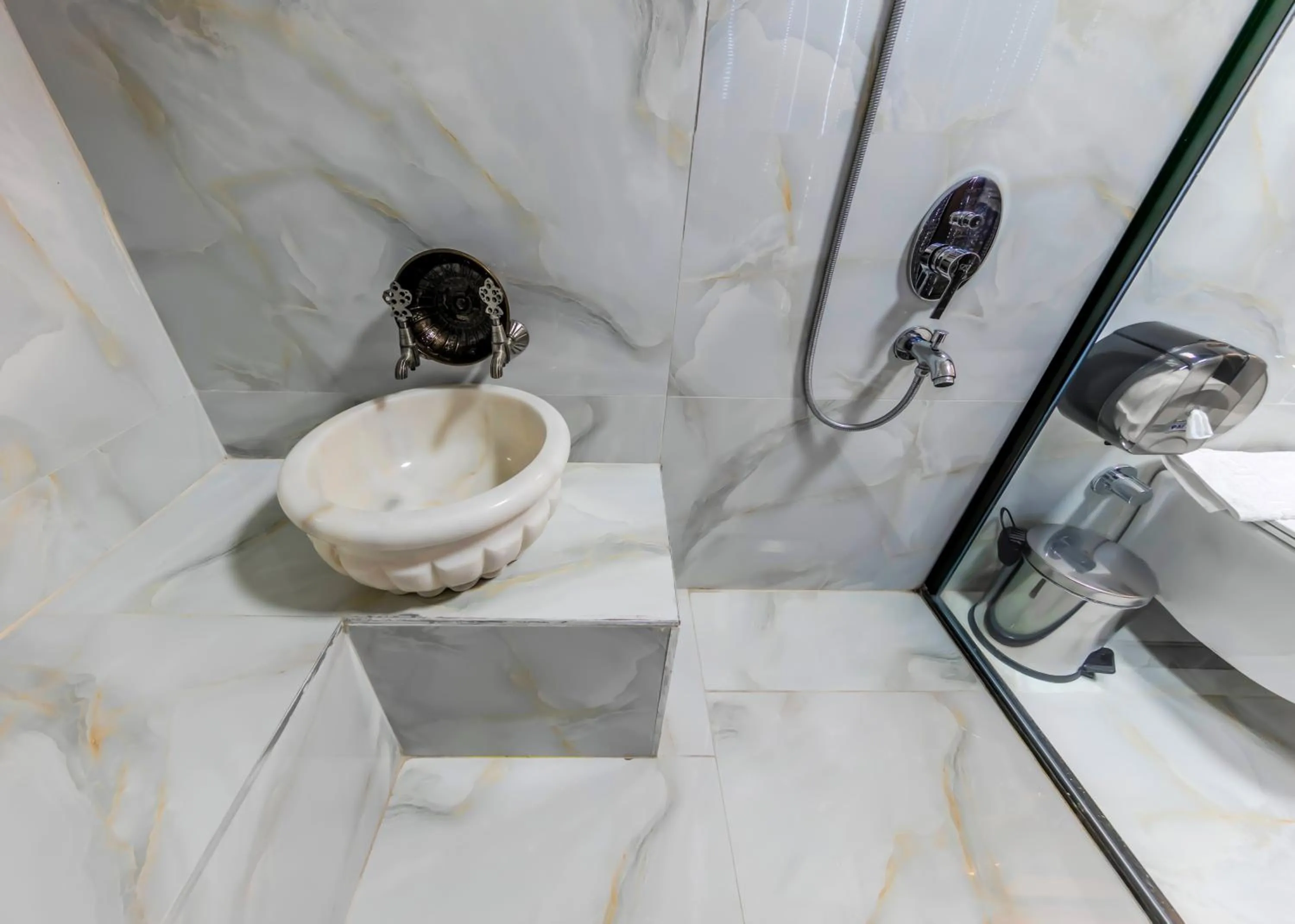 Public Bath in Atar Airport Hotel - Restaurant & Spa Wellness