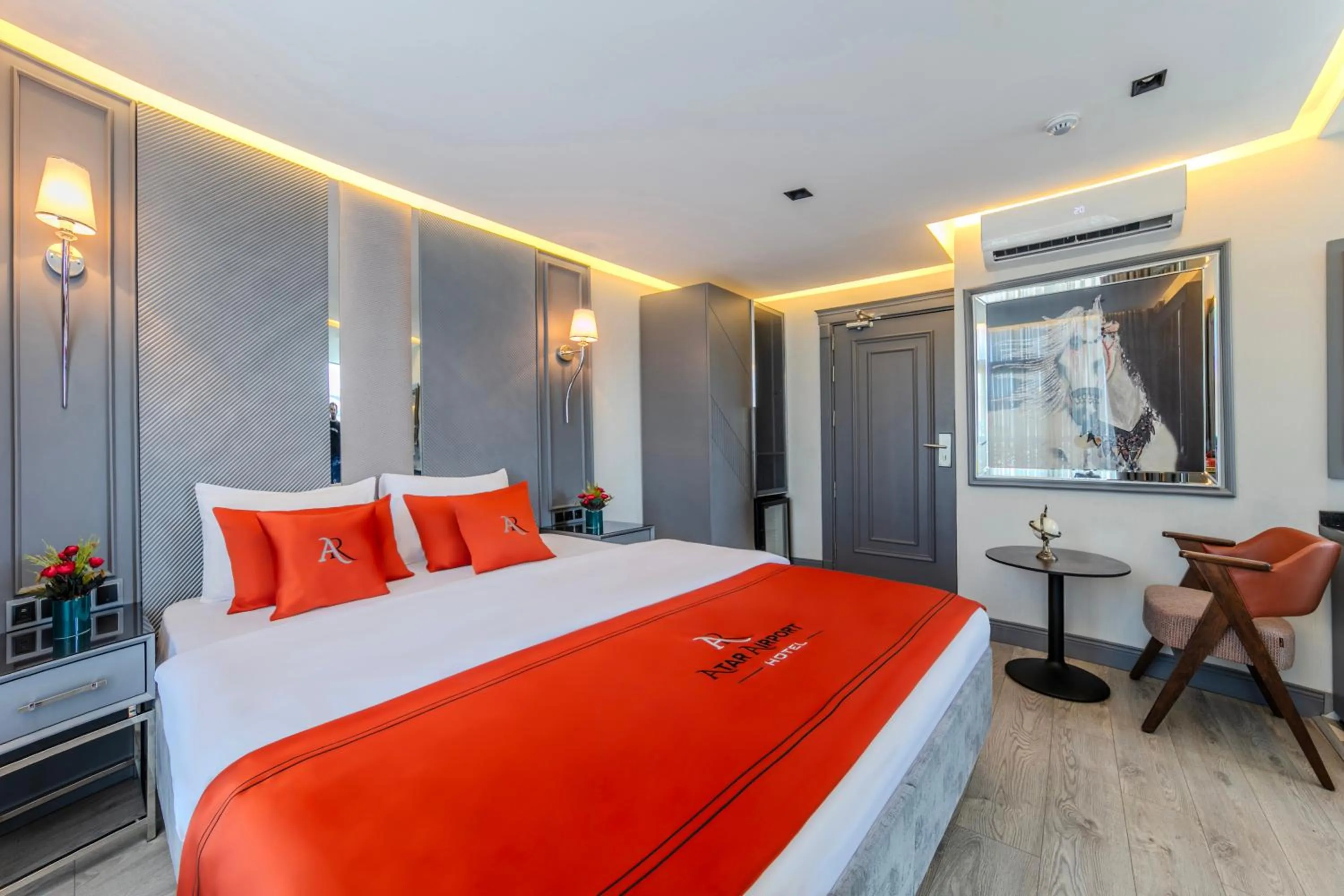 Photo of the whole room, Bed in Atar Airport Hotel - Restaurant & Spa Wellness