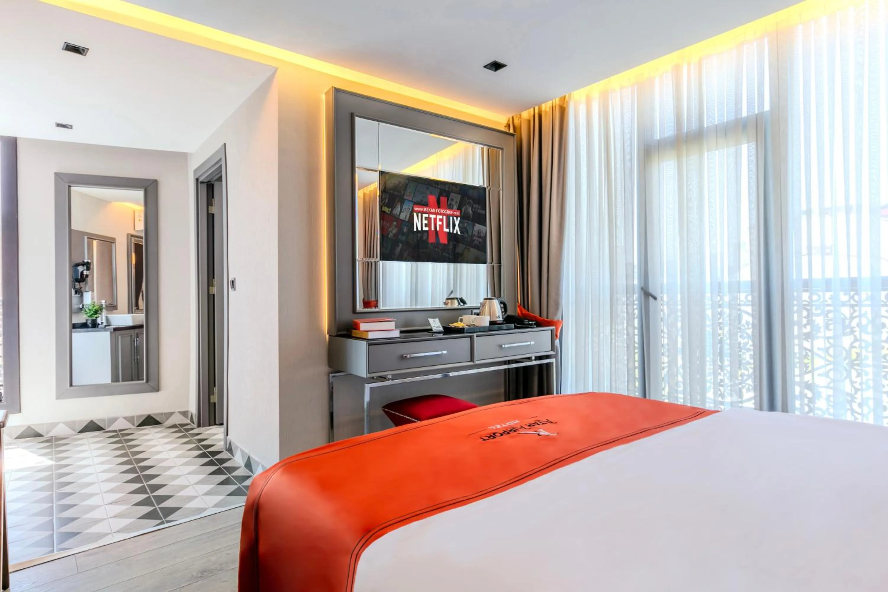 Photo of the whole room, Bed in Atar Airport Hotel - Restaurant & Spa Wellness