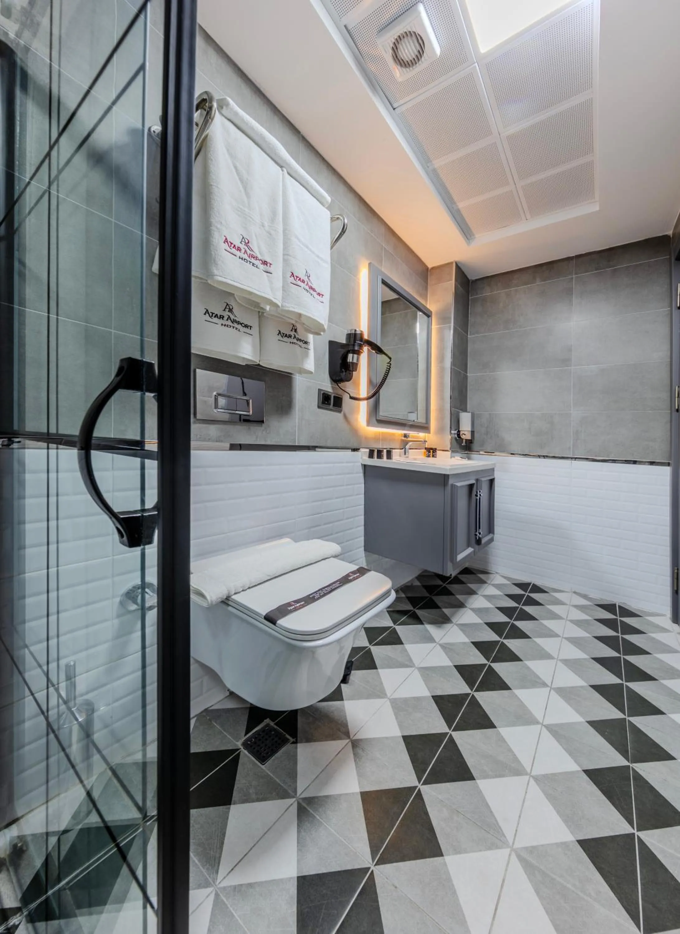Bathroom in Atar Airport Hotel - Restaurant & Spa Wellness