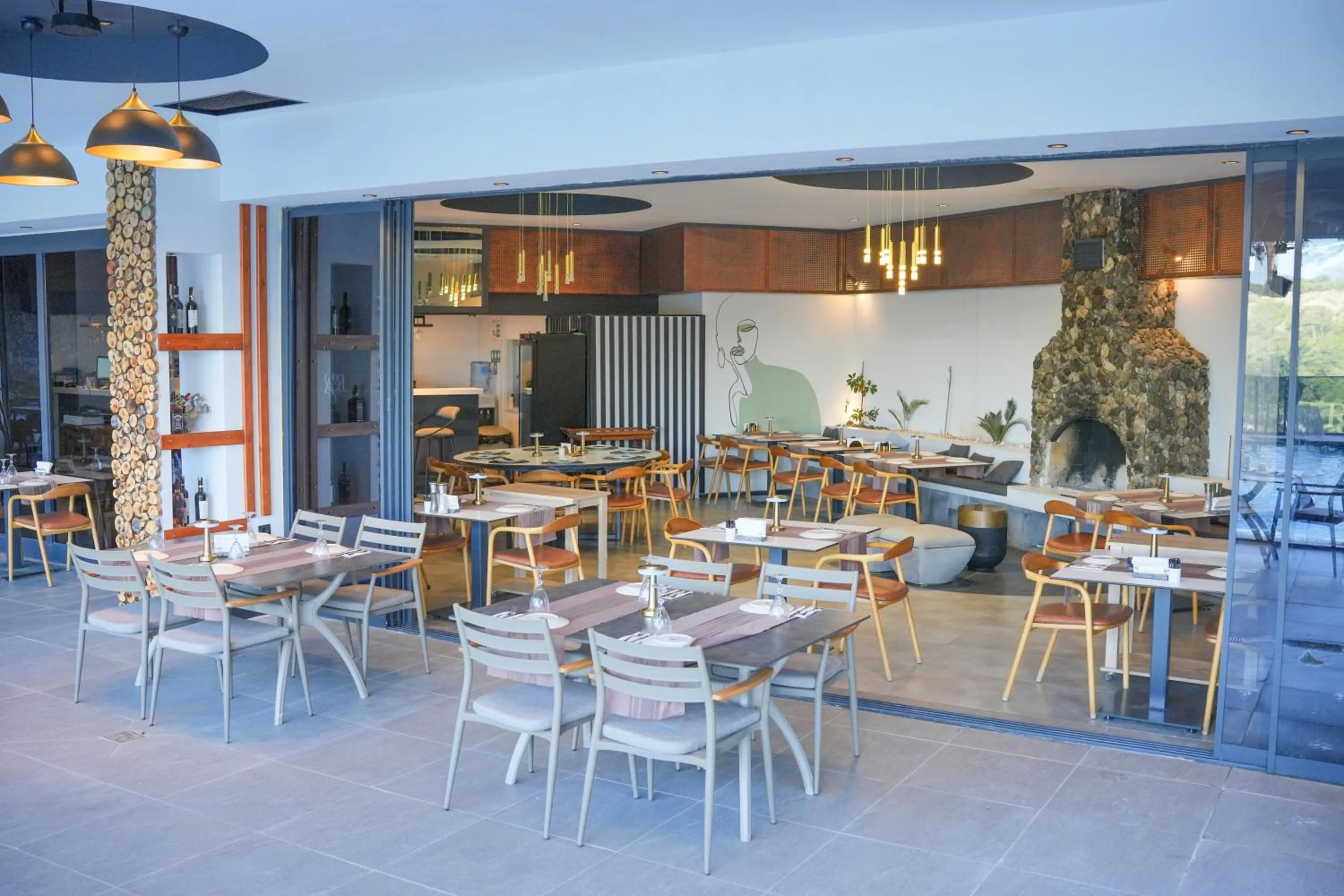 Restaurant/places to eat in Ramitos Boutique Hotel
