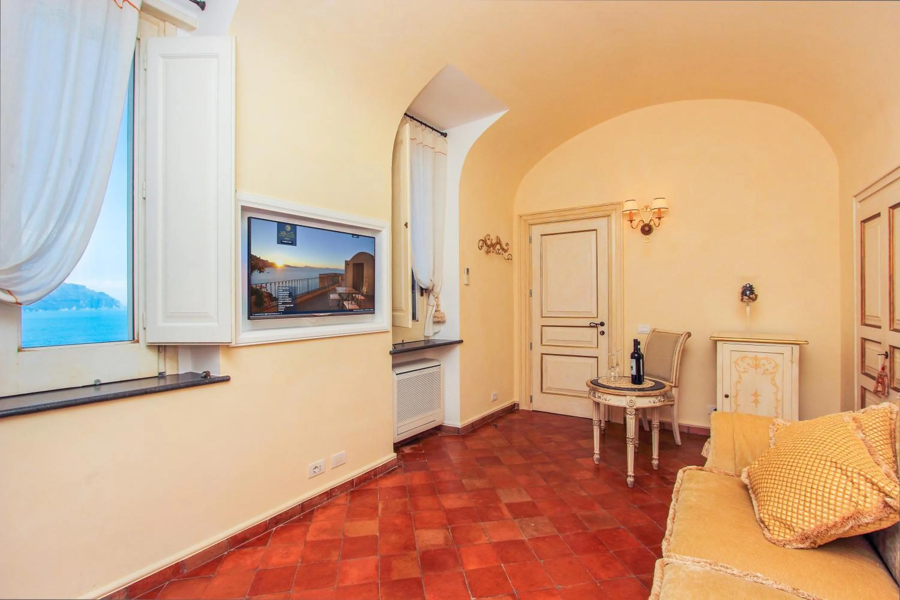 Living room in Villa Alba d'Oro - Historic luxury villa