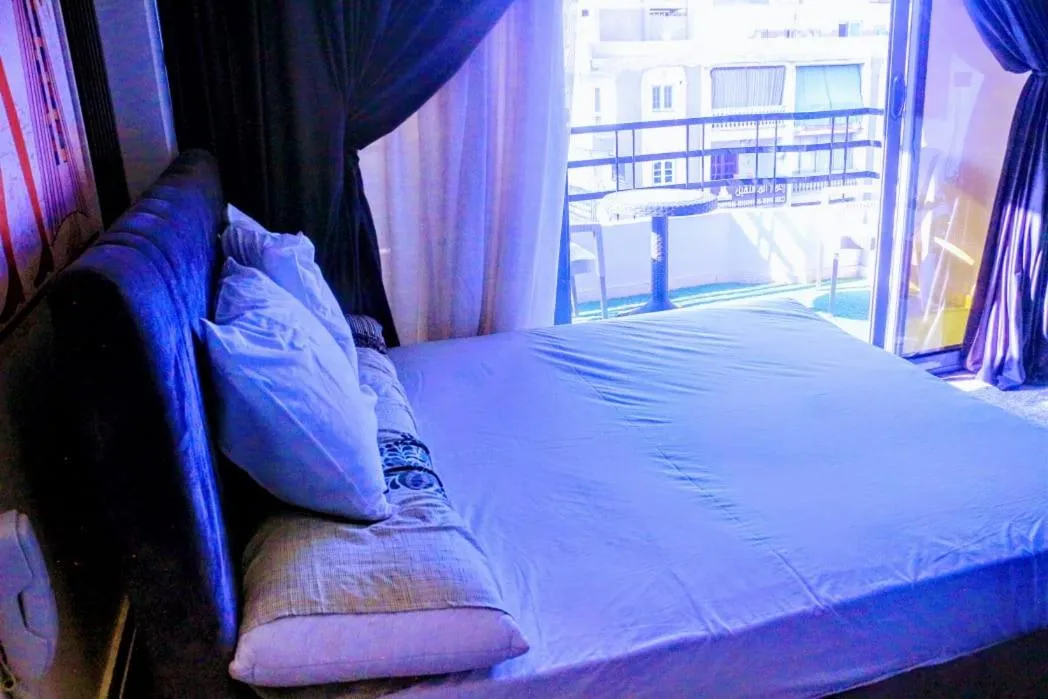 Bed in fabulous view pyramids inn hotel