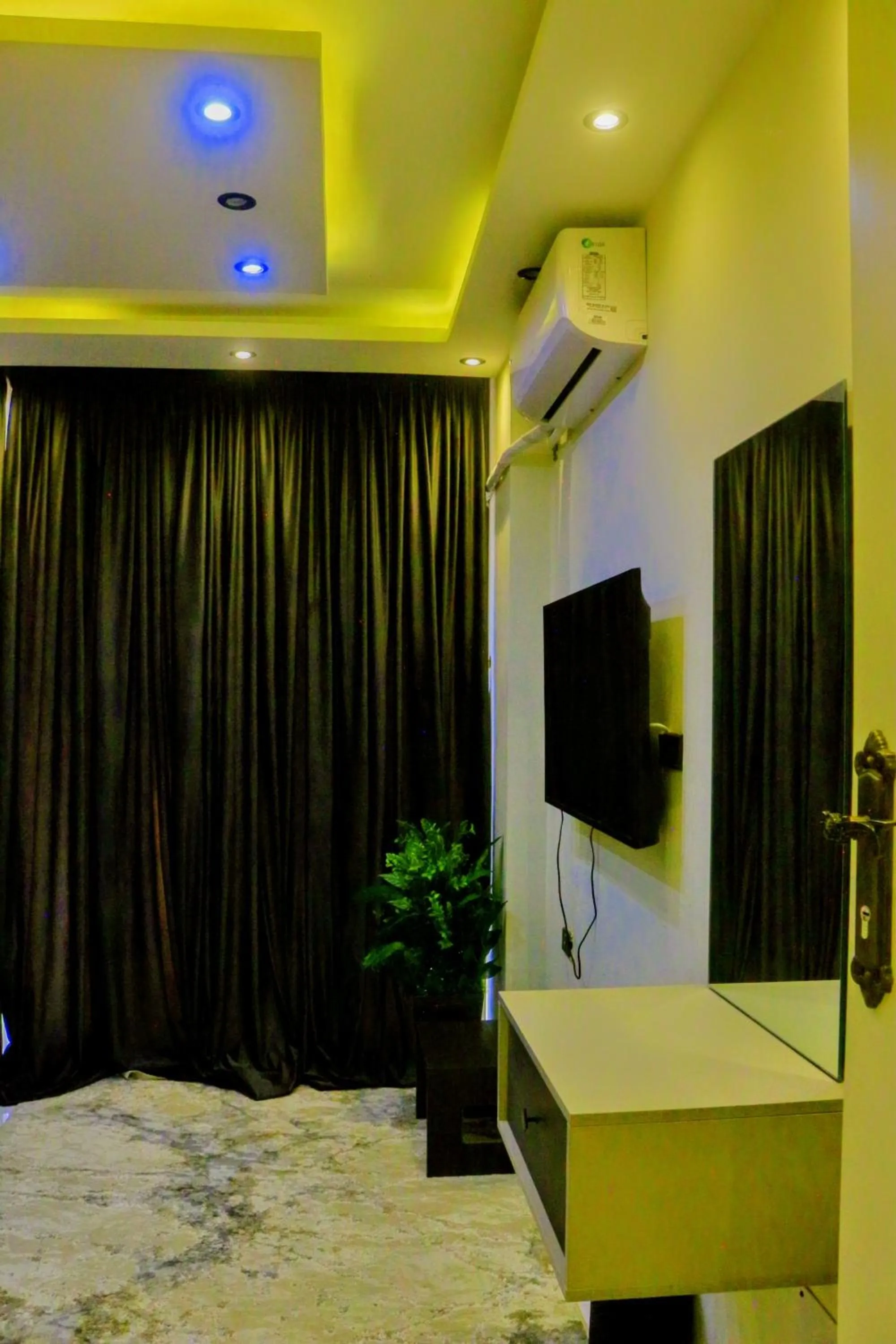 fabulous view pyramids inn hotel