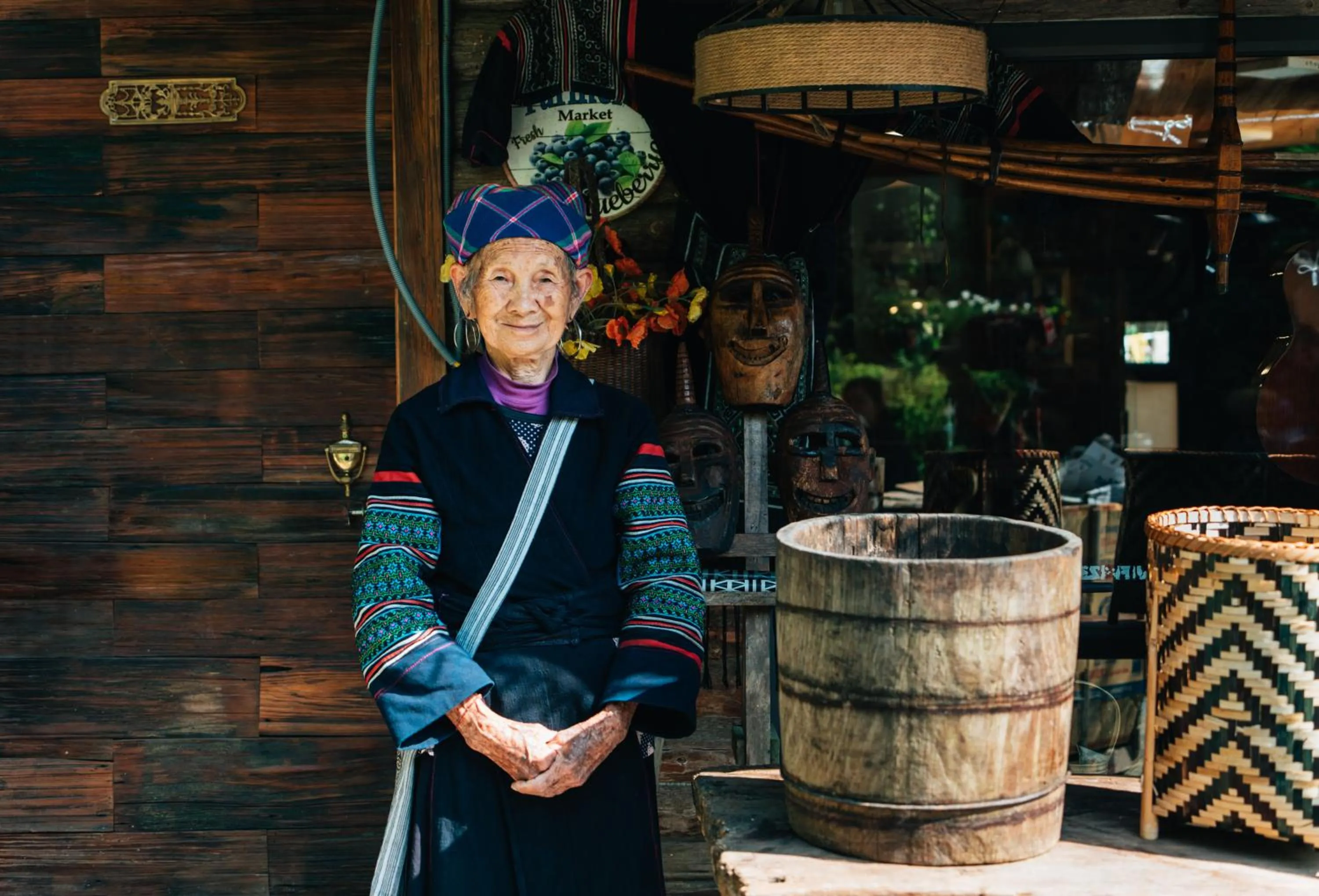 People in Ta Phin Cottage