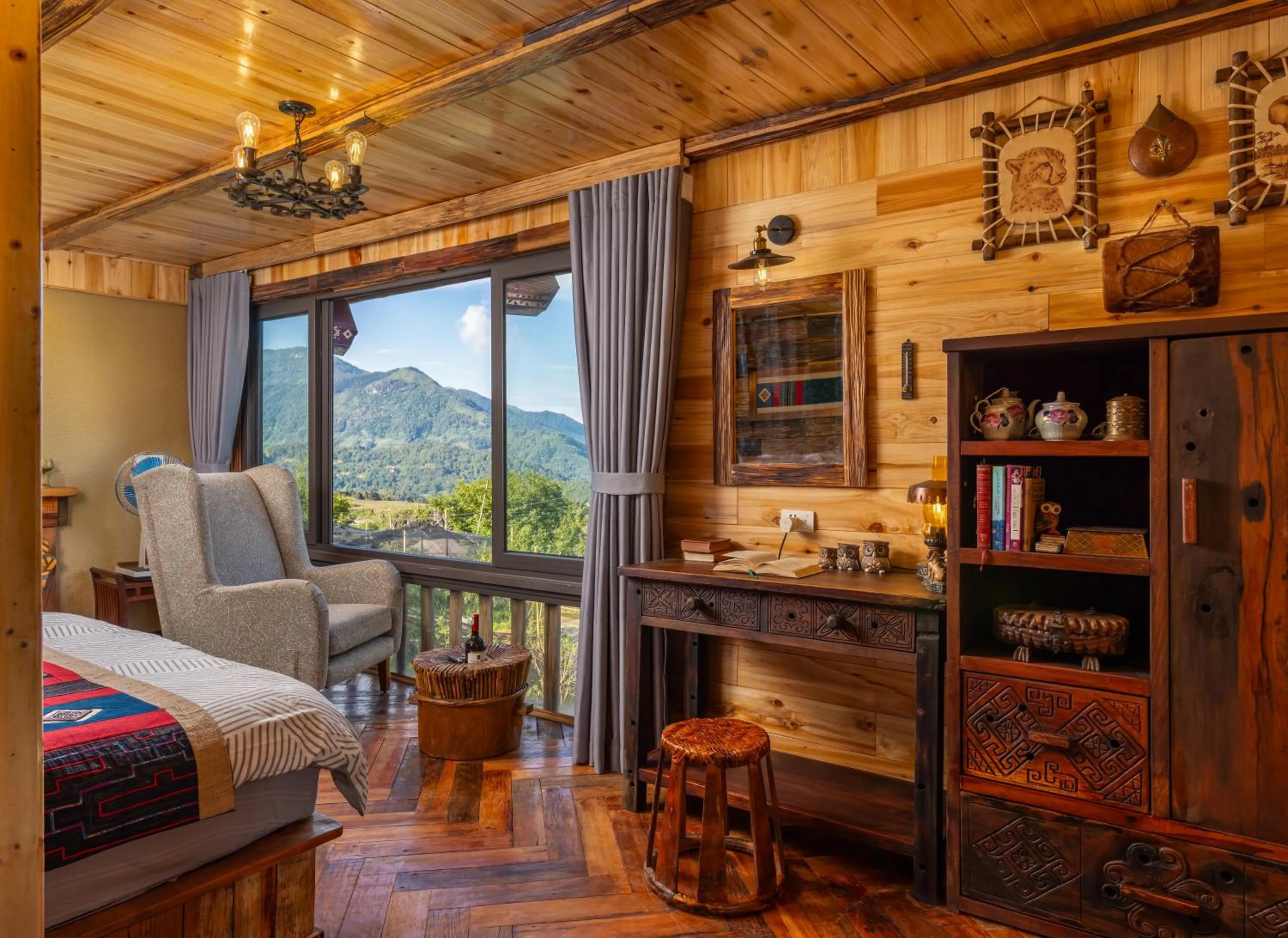 Photo of the whole room in Ta Phin Cottage