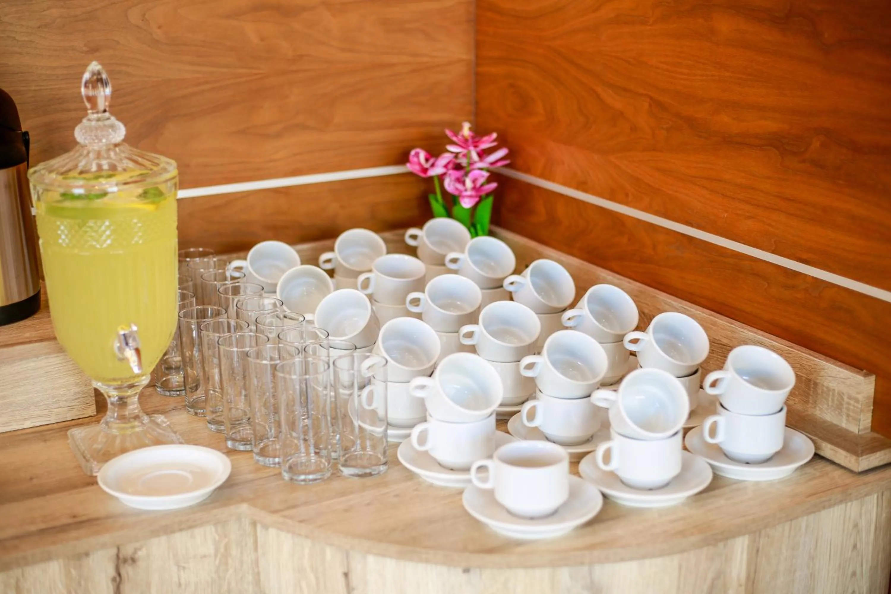 Coffee/tea facilities in Yafko Hotel