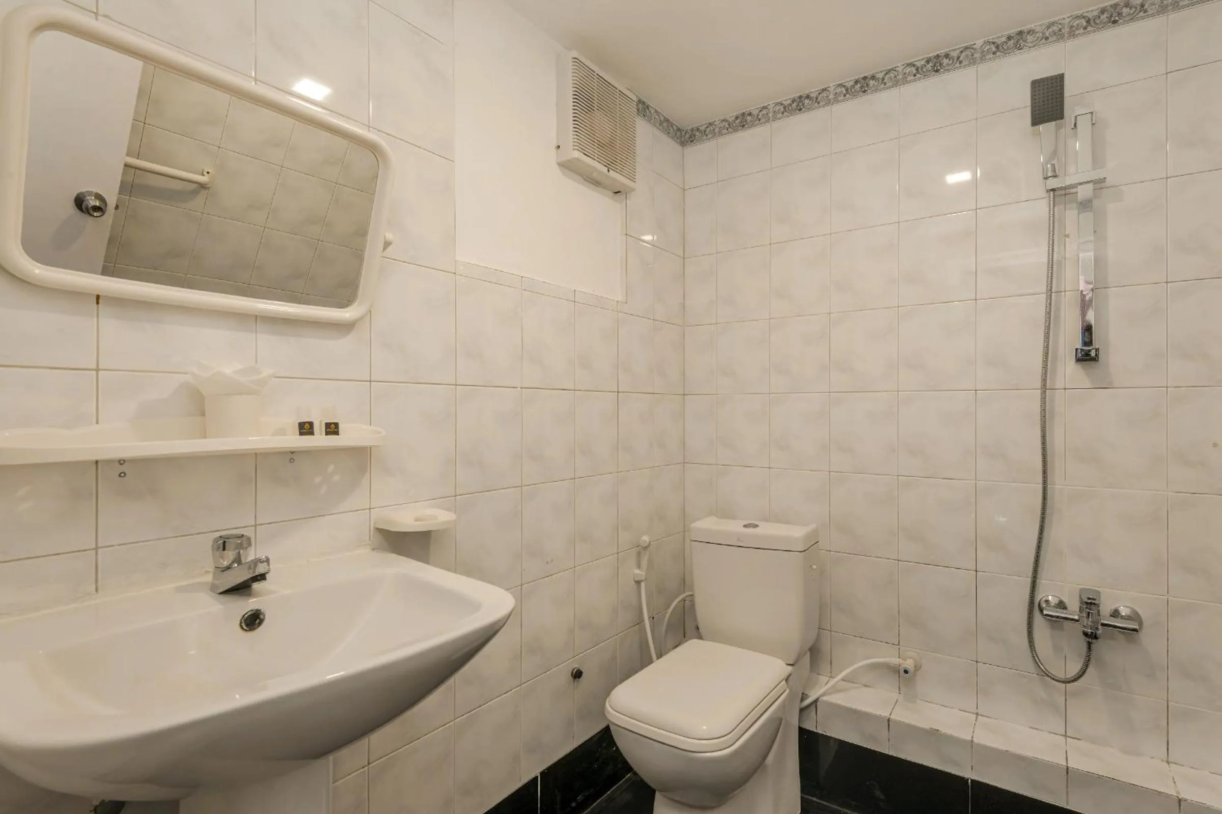 Shower in Beverly Hills Hotel