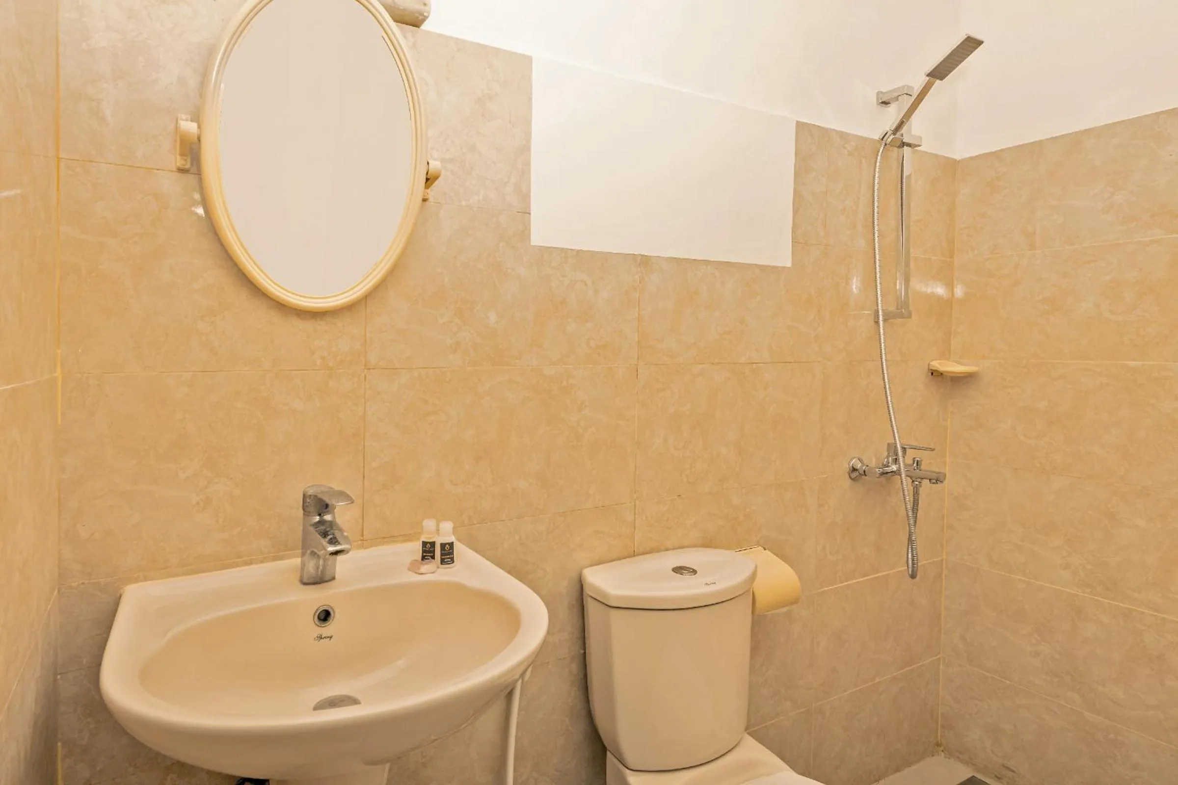 Shower in Beverly Hills Hotel