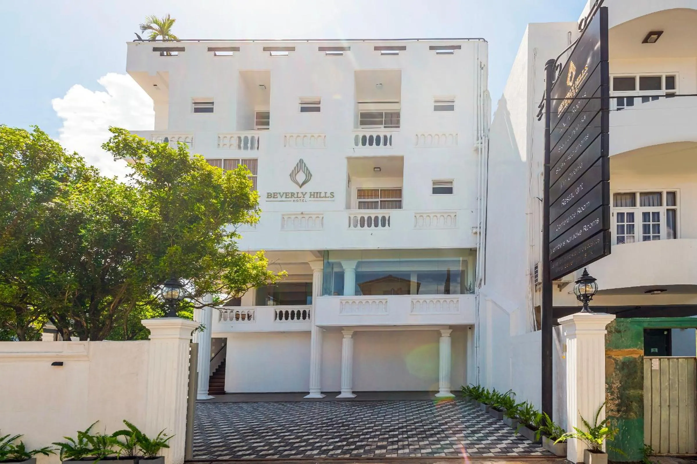 Property building in Beverly Hills Hotel