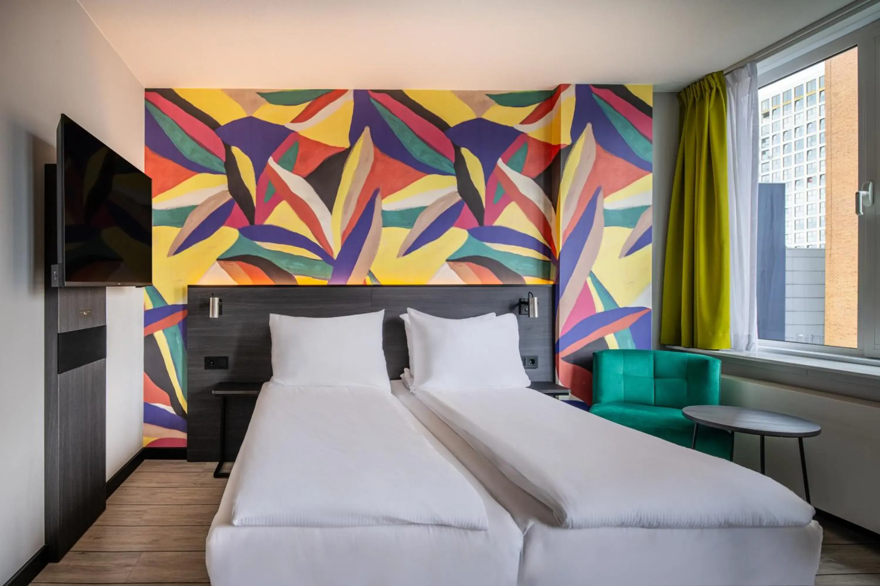 Business twin room in Thon Hotel Rotterdam City Centre Business twin room in Thon Hotel Rotterdam City Centre