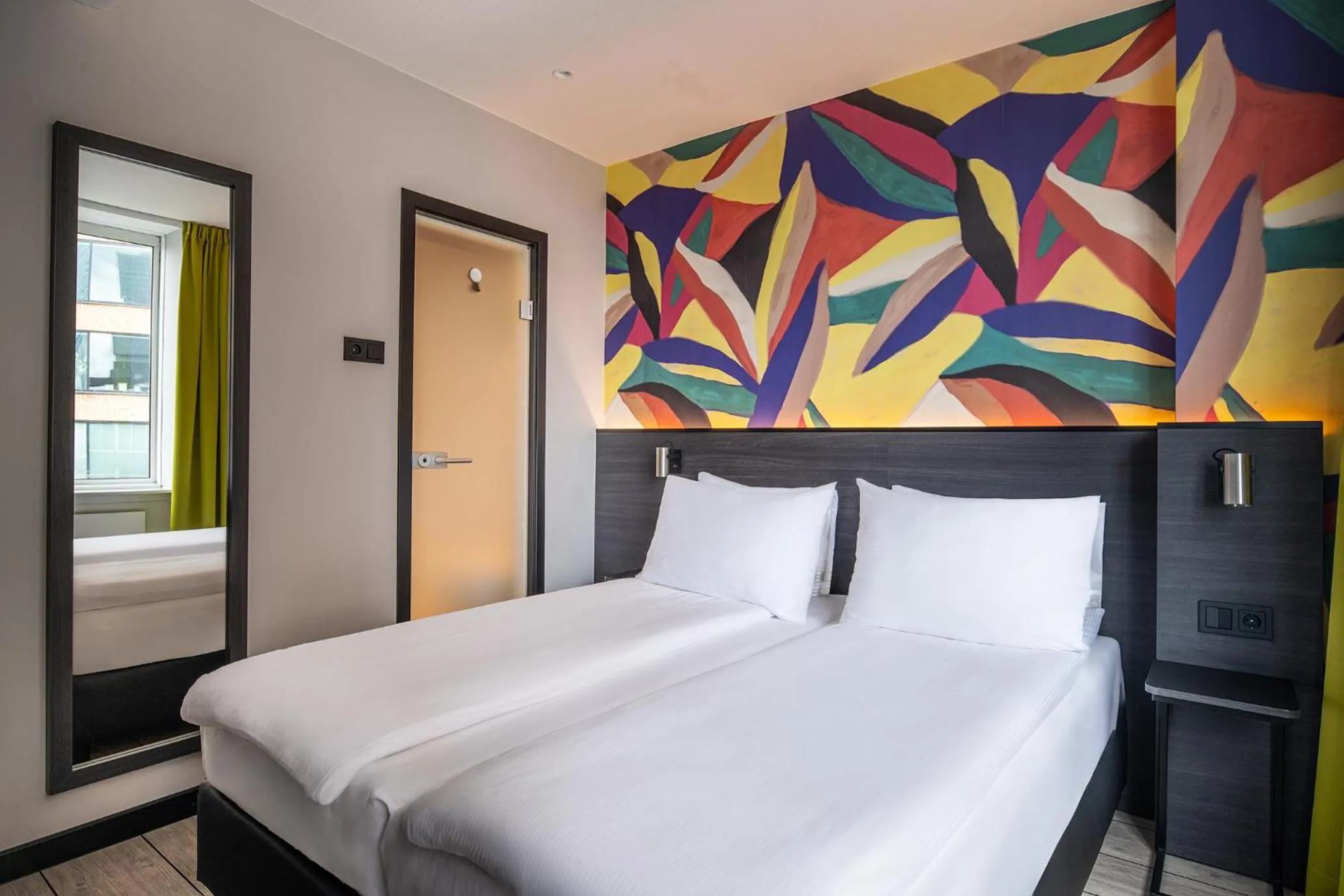 Bedroom, Bed in Thon Hotel Rotterdam City Centre