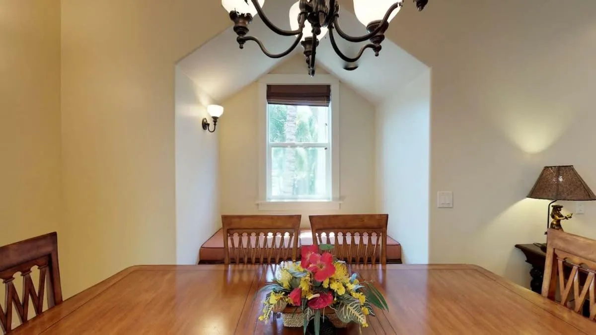 Fabulous Villa Sleeps 6 Short Walk To Poipu Brennecke and Shipwreck Beach