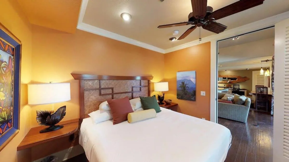 Bed in C300 Custom 4 bedroom Ocean View Penthouse