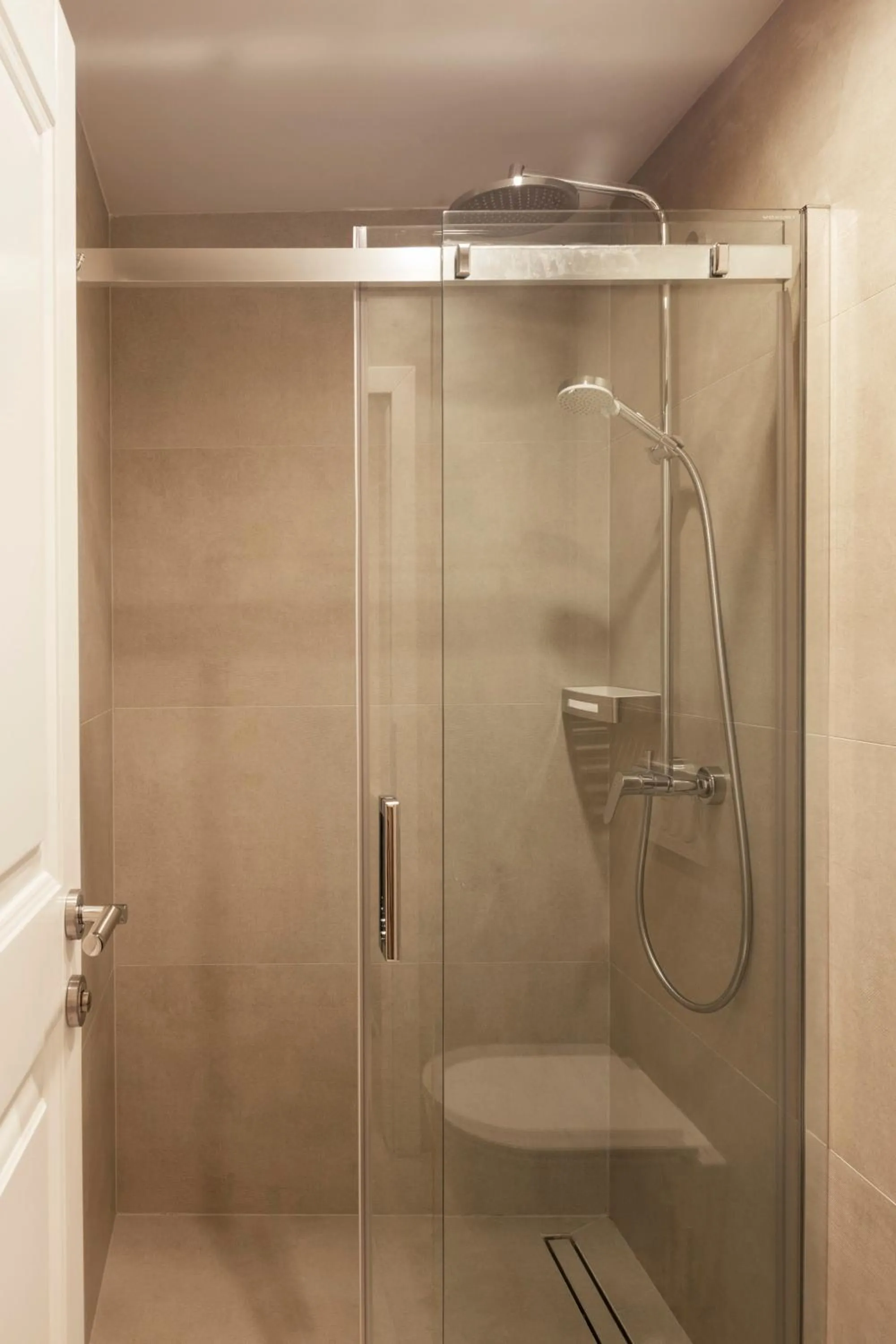 Shower in Villa Miri, Heritage Superior Villa with Swimming Pool