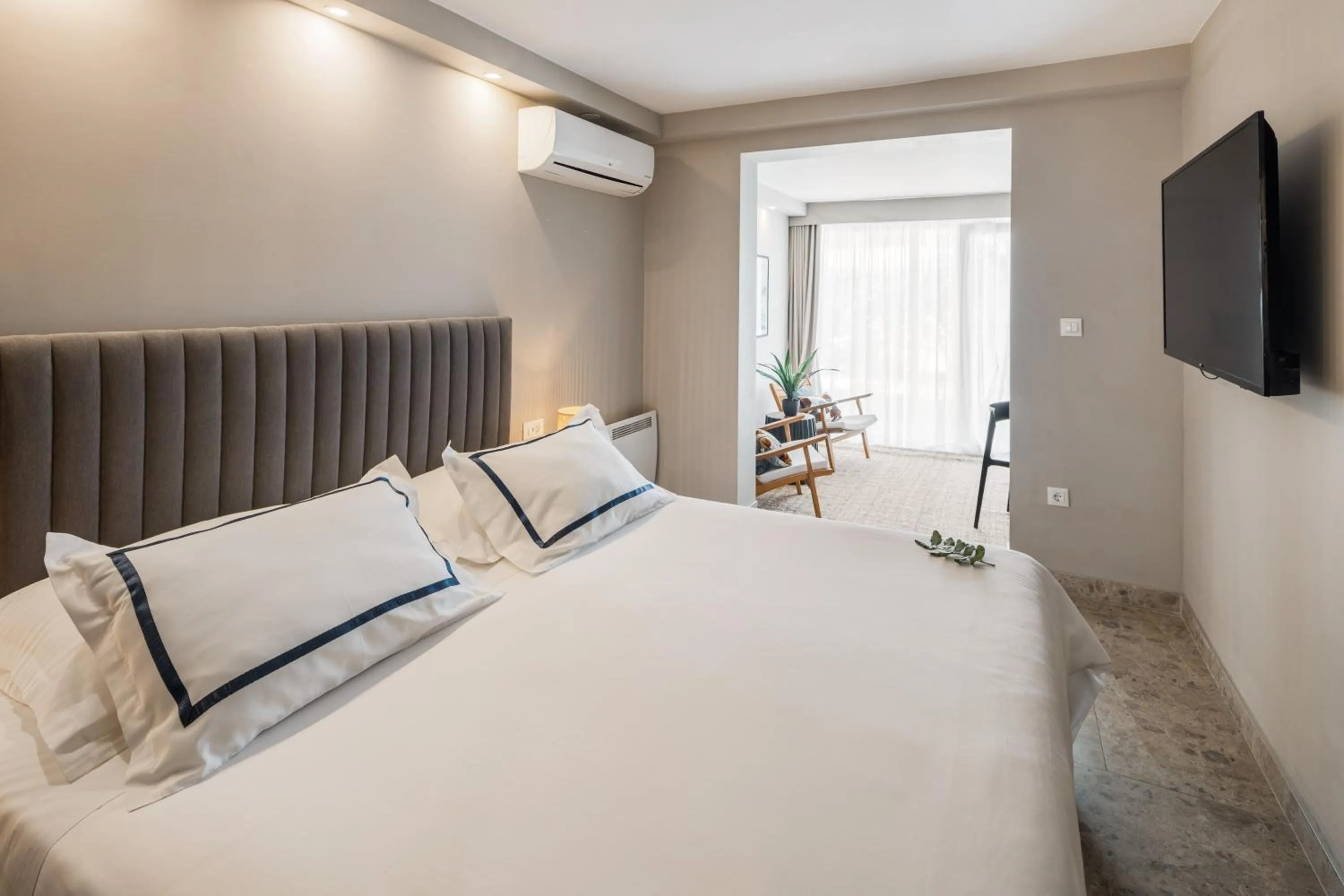 Bed in Hotel Osam - Adults Only