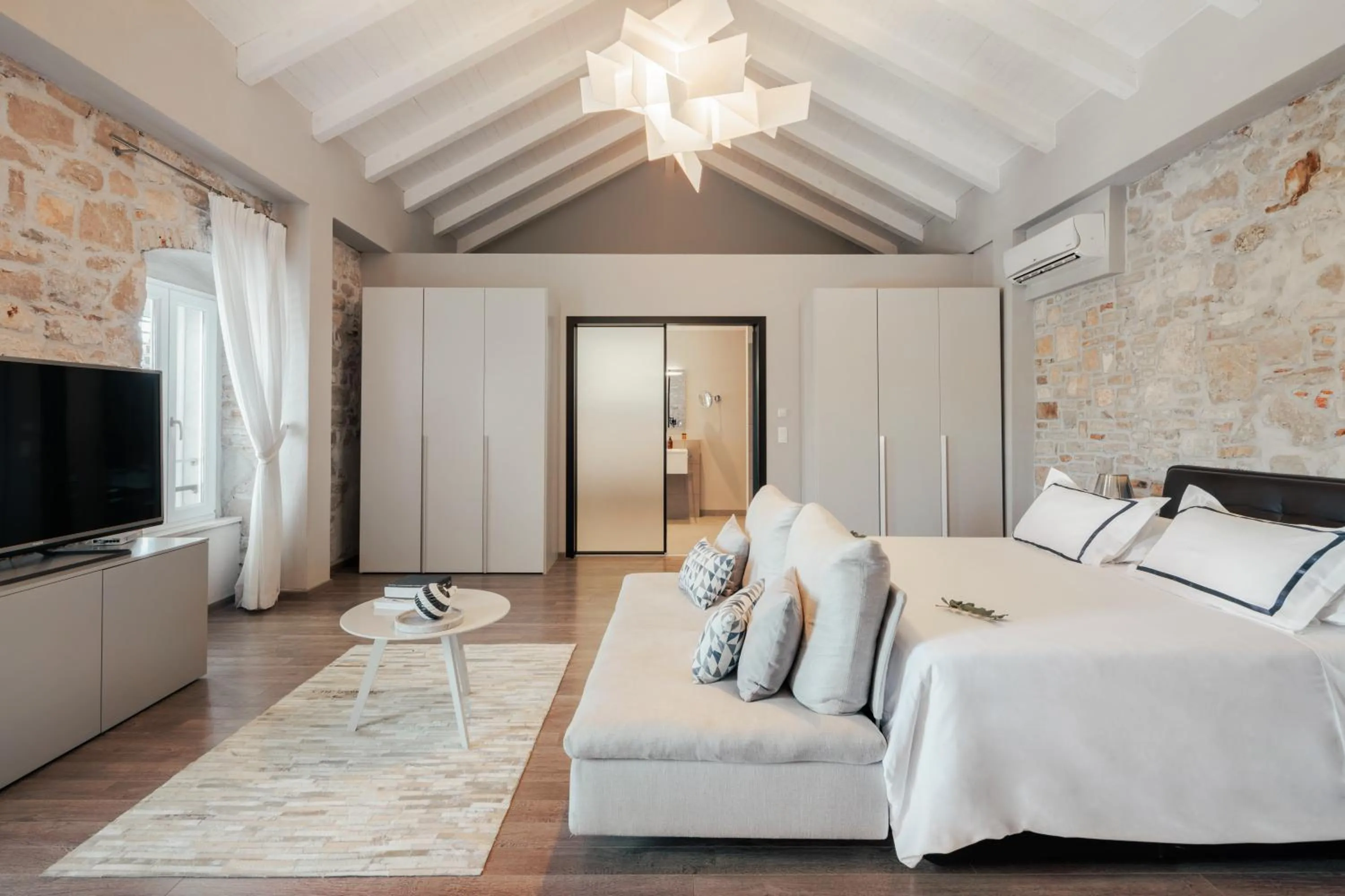 Bed in Hotel Osam - Adults Only