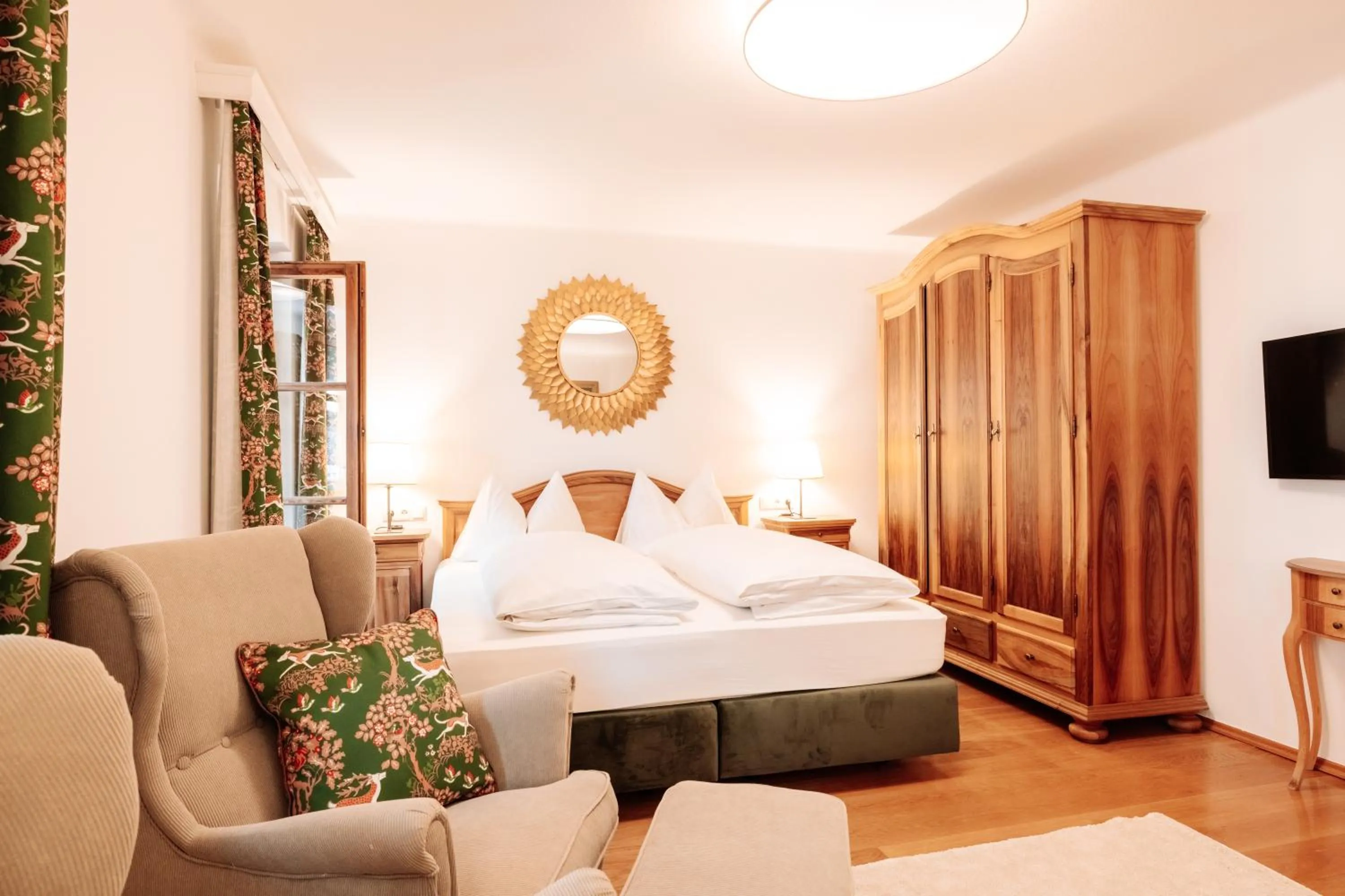 Photo of the whole room, Bed in Hubertus Boutiquehotel Filzmoos