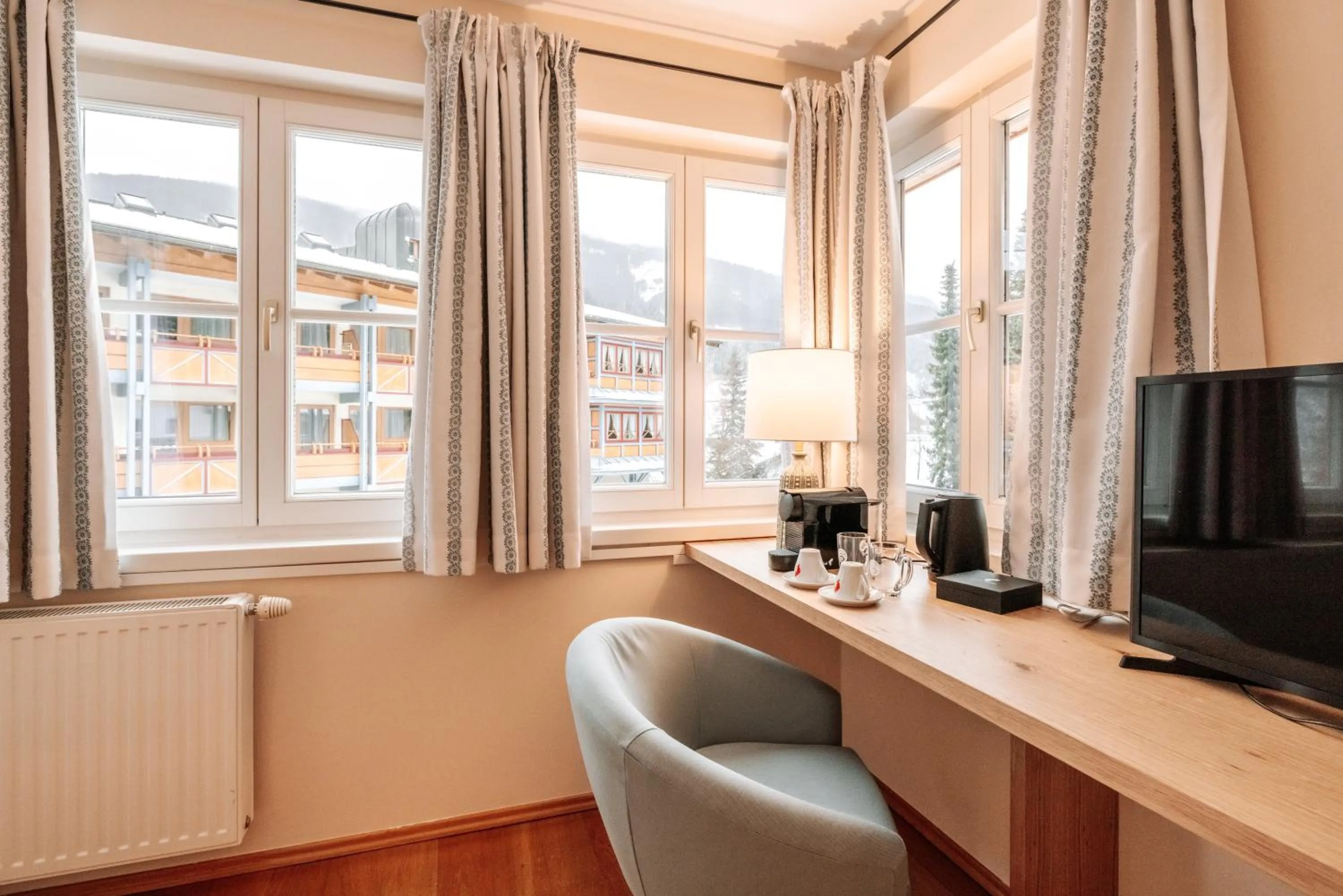 Coffee/tea facilities in Hubertus Boutiquehotel Filzmoos