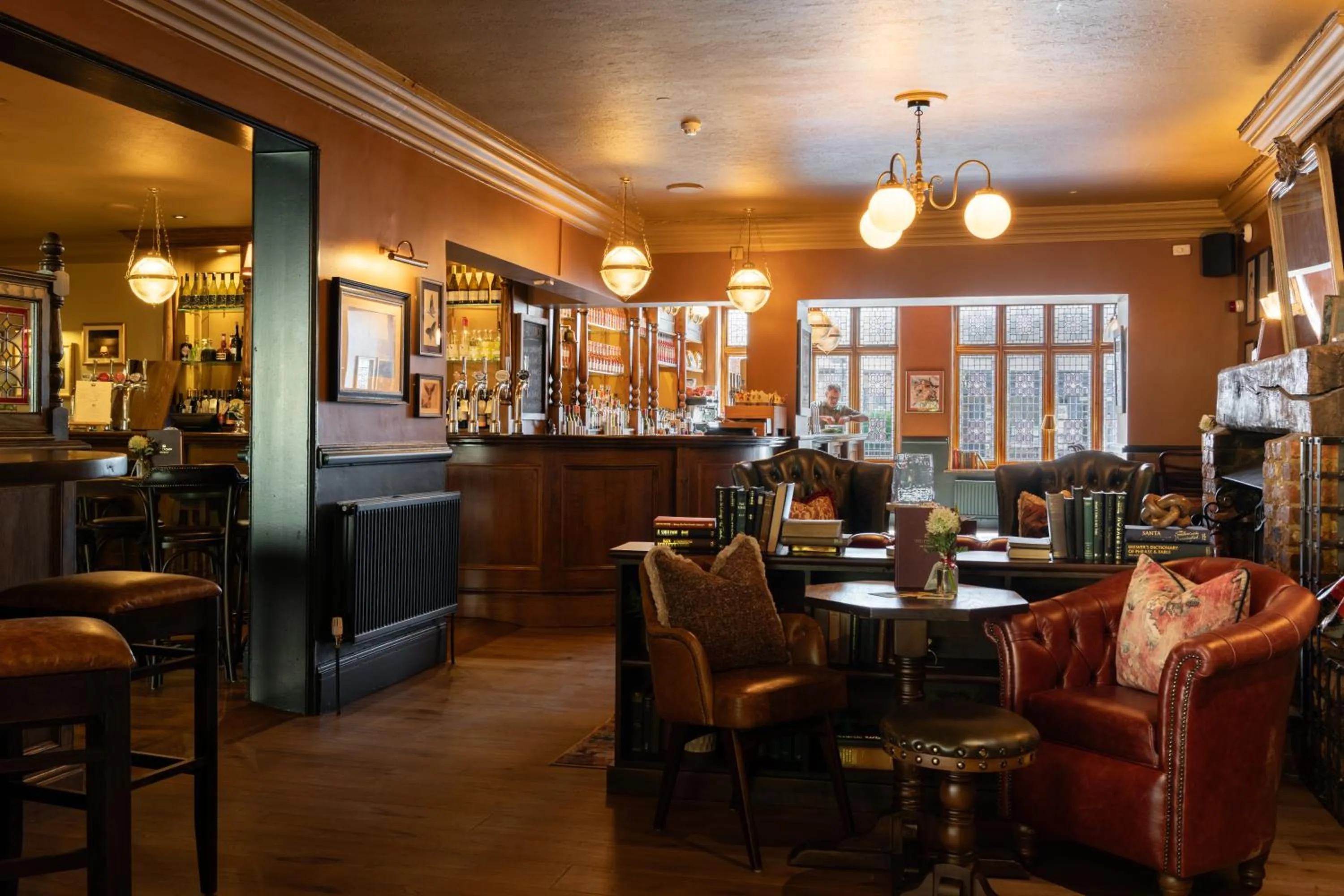 Lounge or bar in Crown Hotel