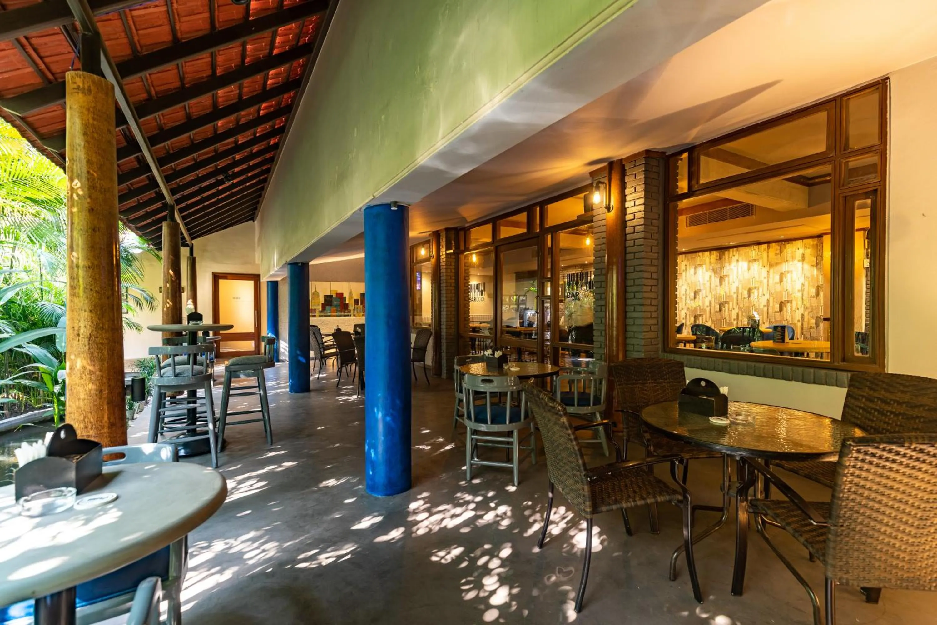 Lounge or bar in Kwality's Motel Shiraz