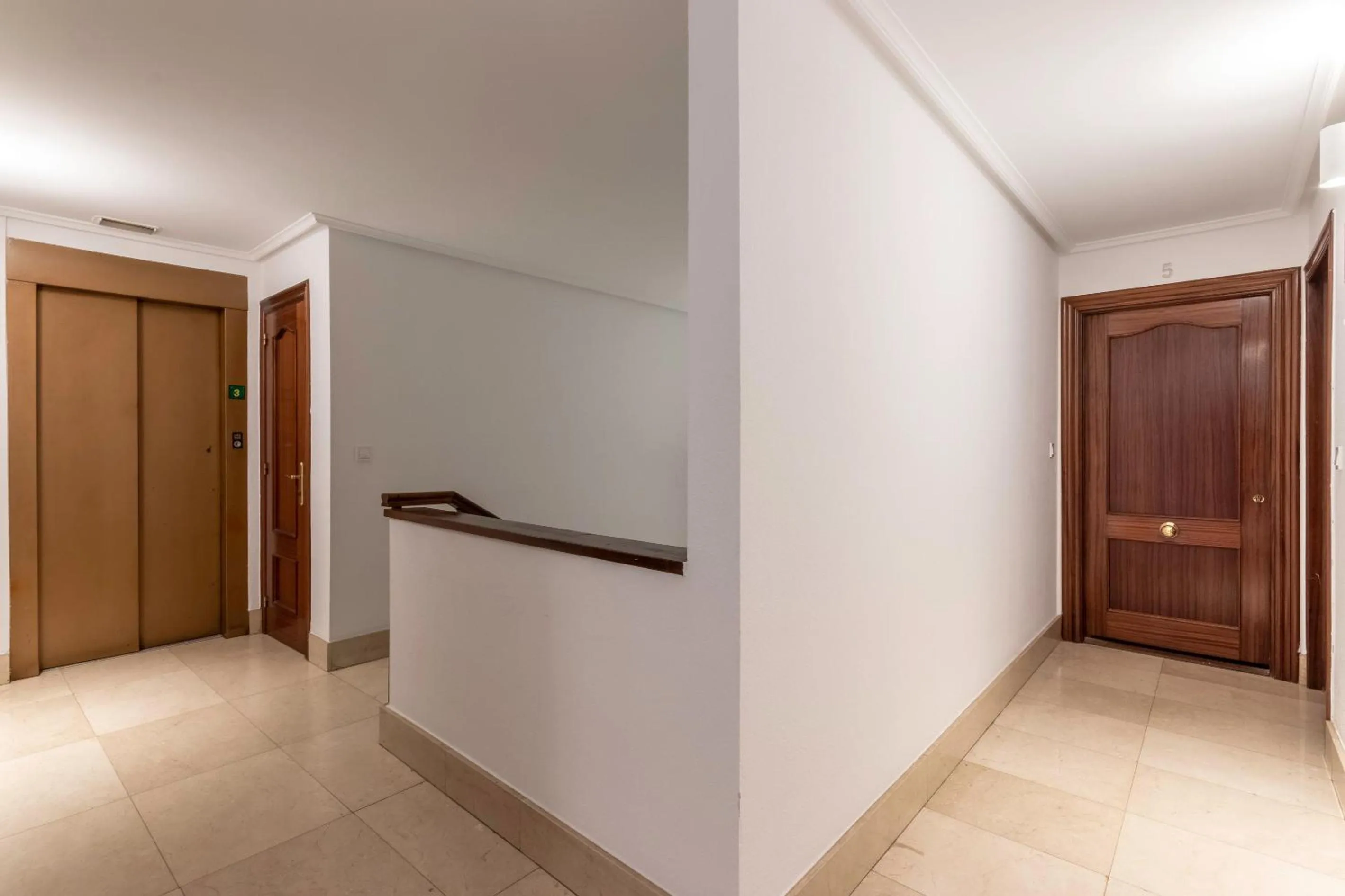 Property building in La Arena Apartamentos Zierbena